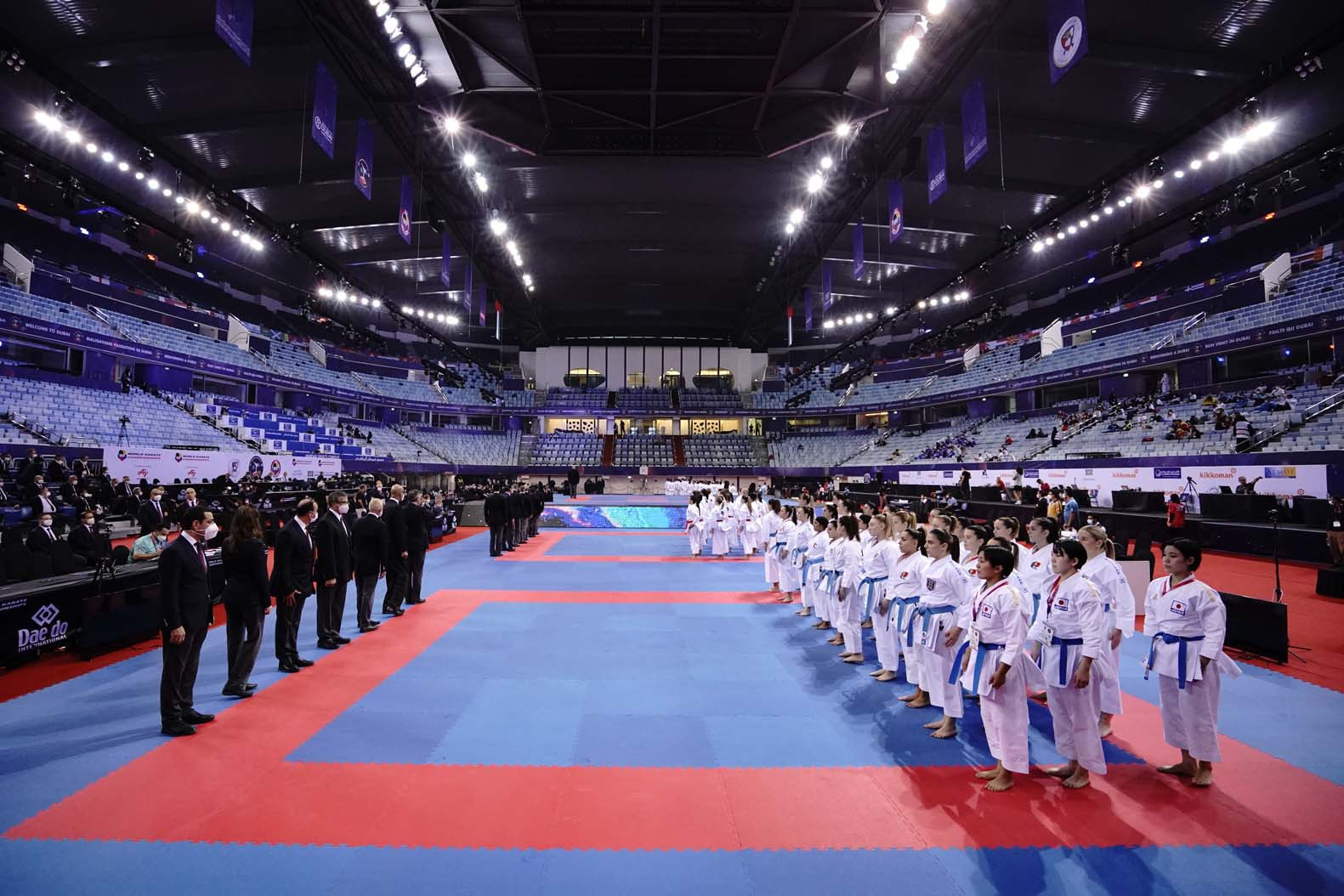 The day began with eliminations in the team kata event ©WKF
