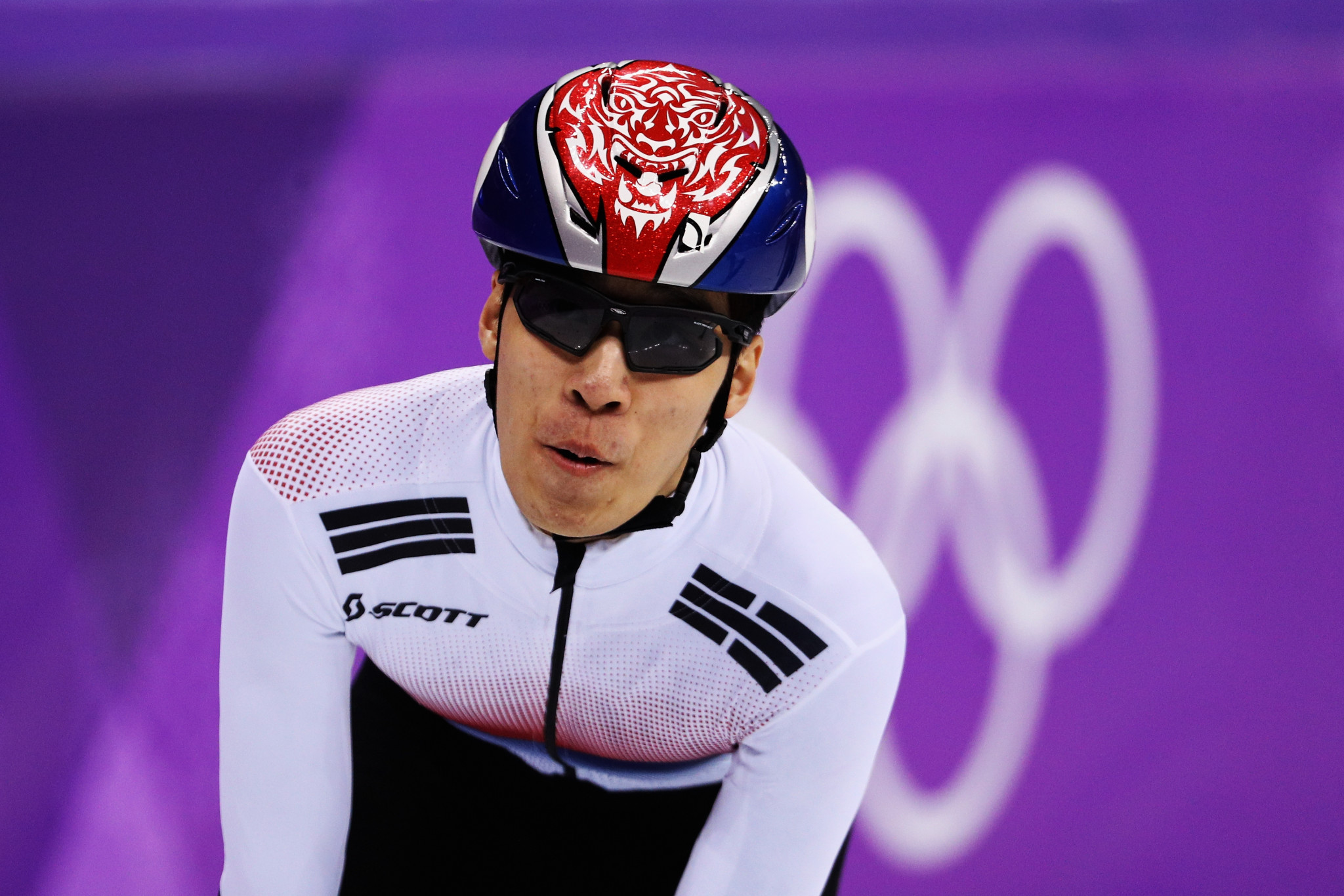 Hwang Dae-heon of South Korea clinched victory in the men's 1,000m ©Getty Images