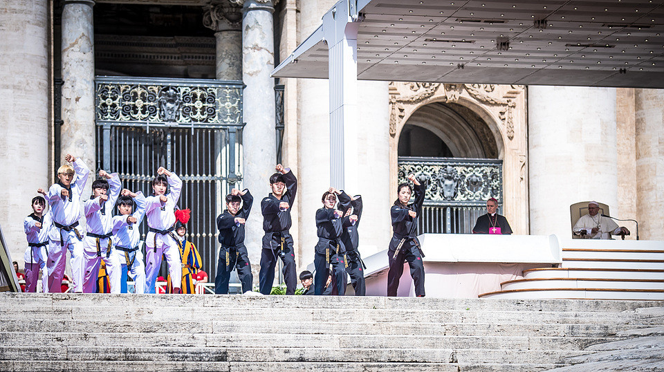 World Taekwondo has developed a close relationship with the Vatican, including the World Taekwondo Demonstration Team performing in Vatican City in 2016 ©World Taekwondo
