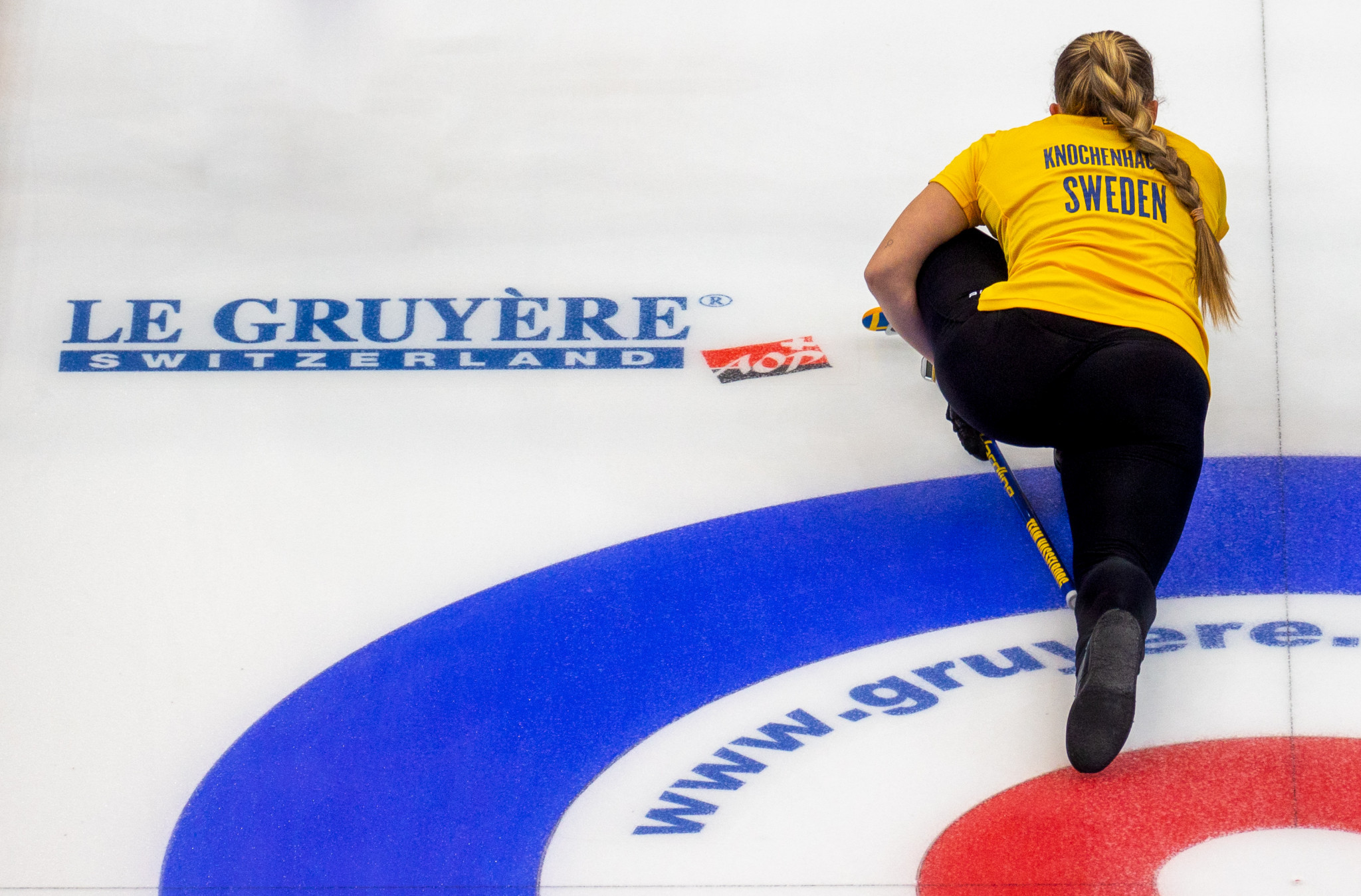Two wins put Swedish women back in contention at European Curling Championships
