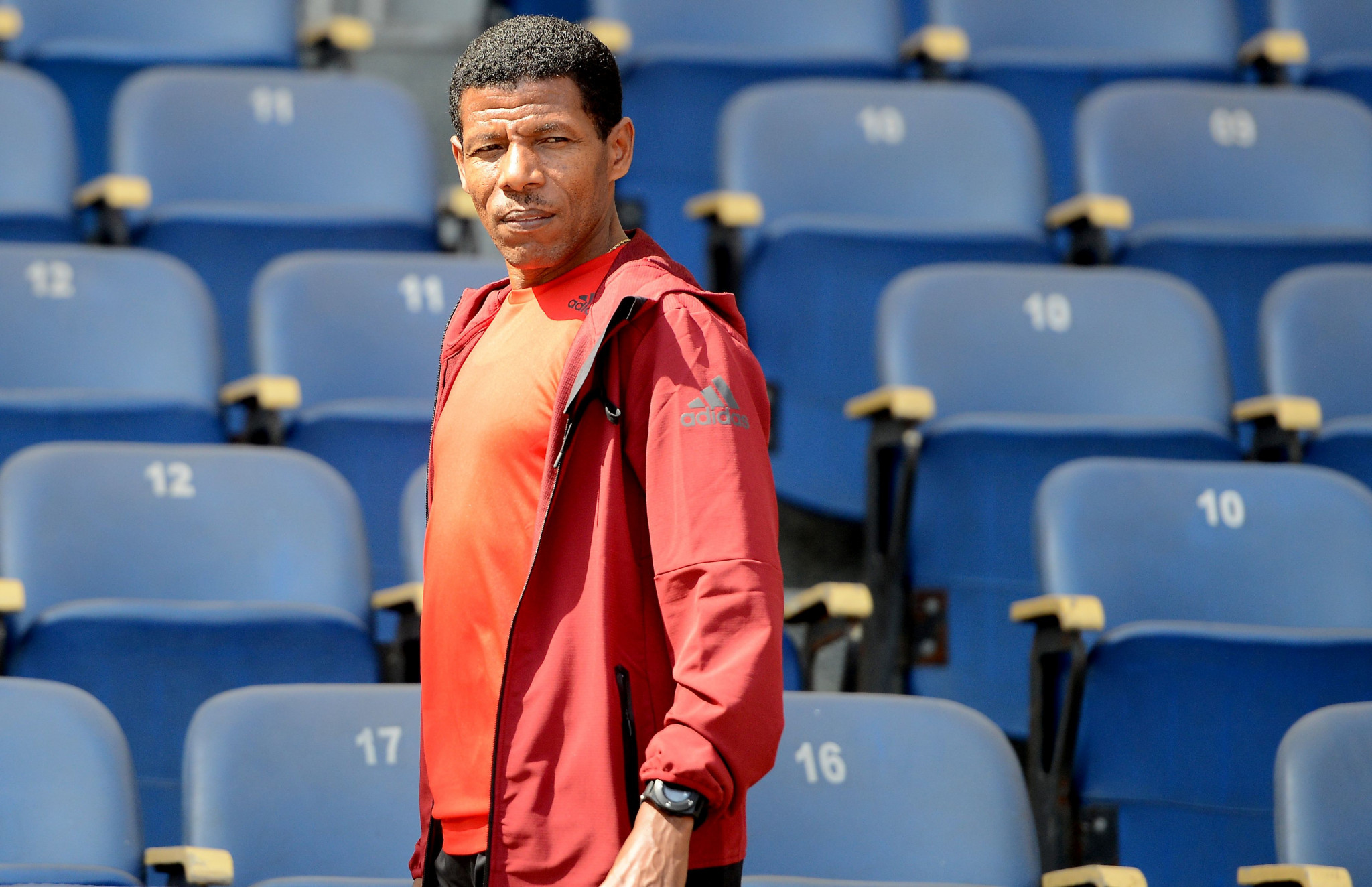 Olympic medallists Gebrselassie and Lilesa pledge to join front line in support of Ethiopian Government