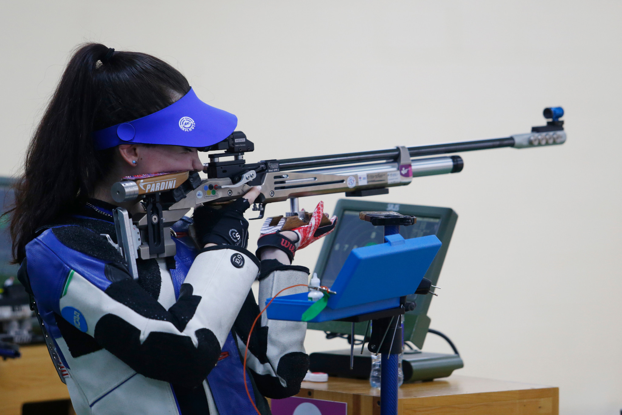  Mary Tucker of the United States shot 251 points to claim the women's air rifle shooting crown ©Agencia.Xpress Media
