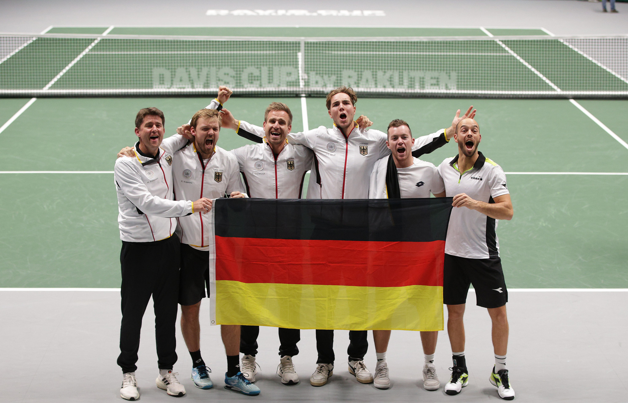 Germany beat Britain to reach Davis Cup semi-finals