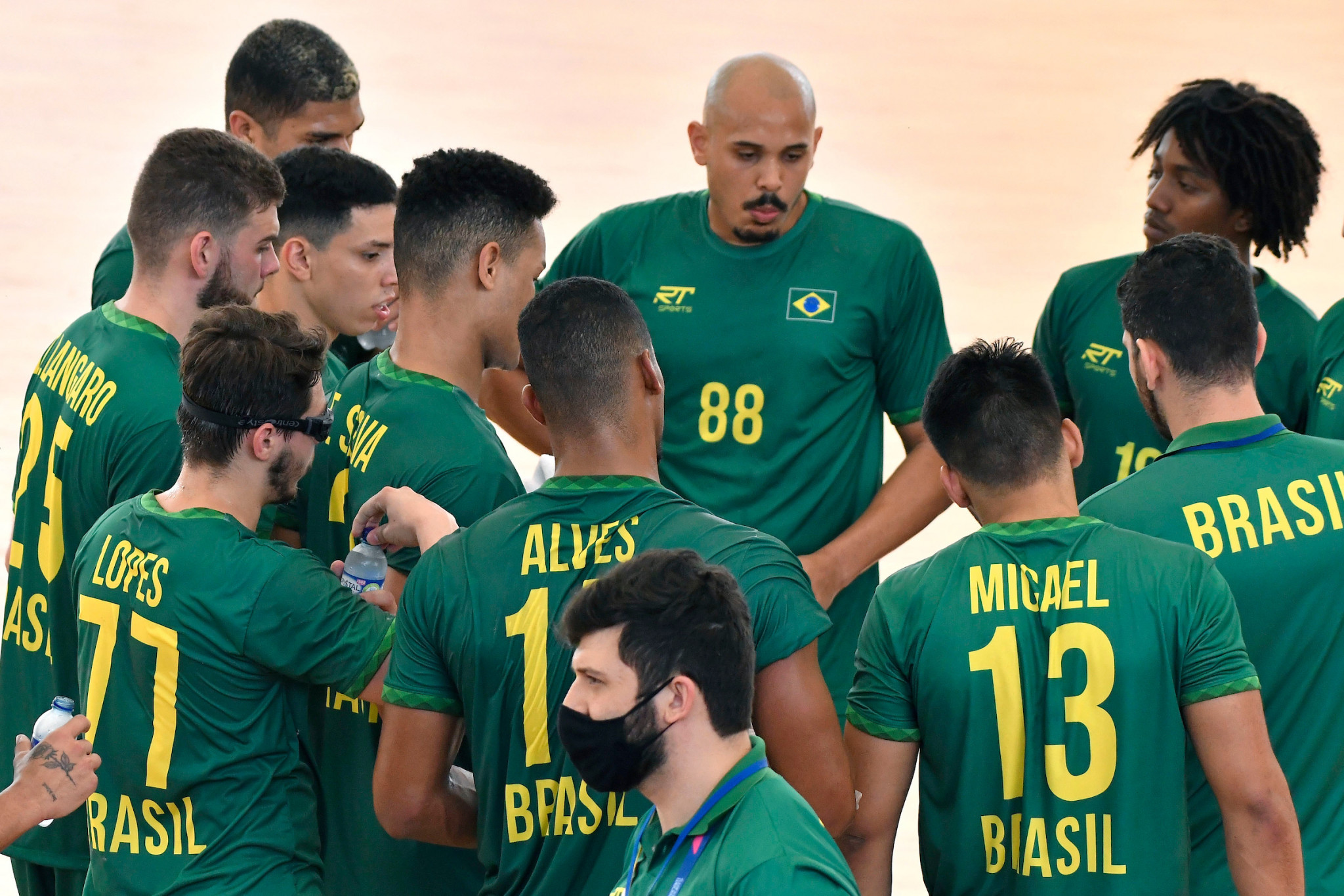 Brazil remained undefeated in the men's handball tournament with a 30-23 win over Chile ©Agencia.Xpress Media