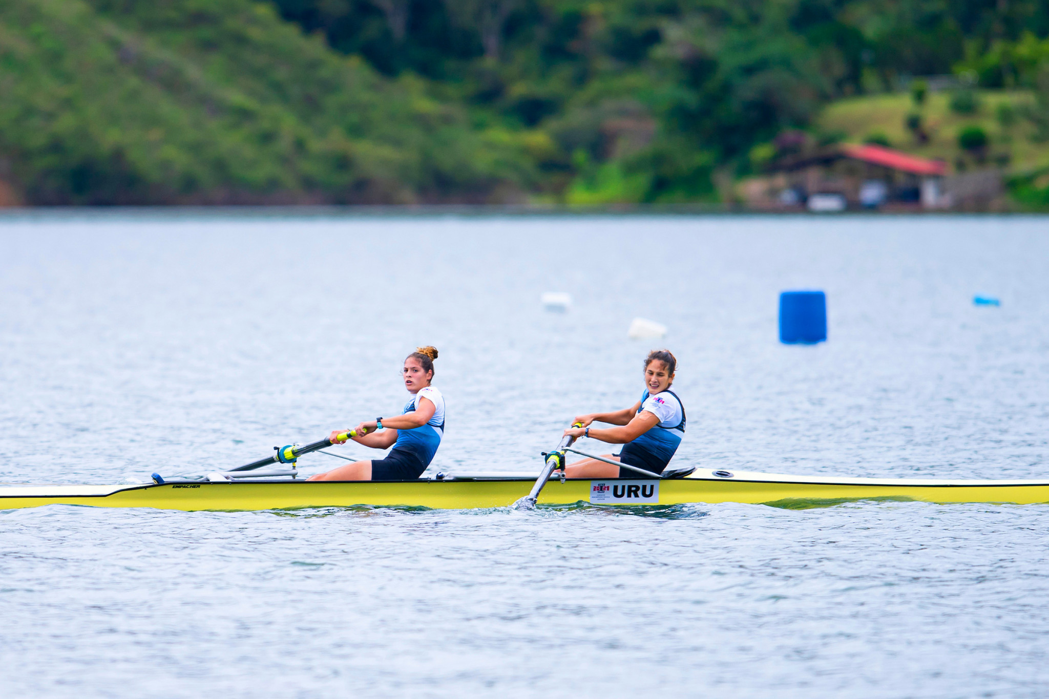 Uruguay won two gold medals in today's rowing events on Lake Calima - in the women's coxless pair and the men's coxless quad ©Agencia.Xpress Media