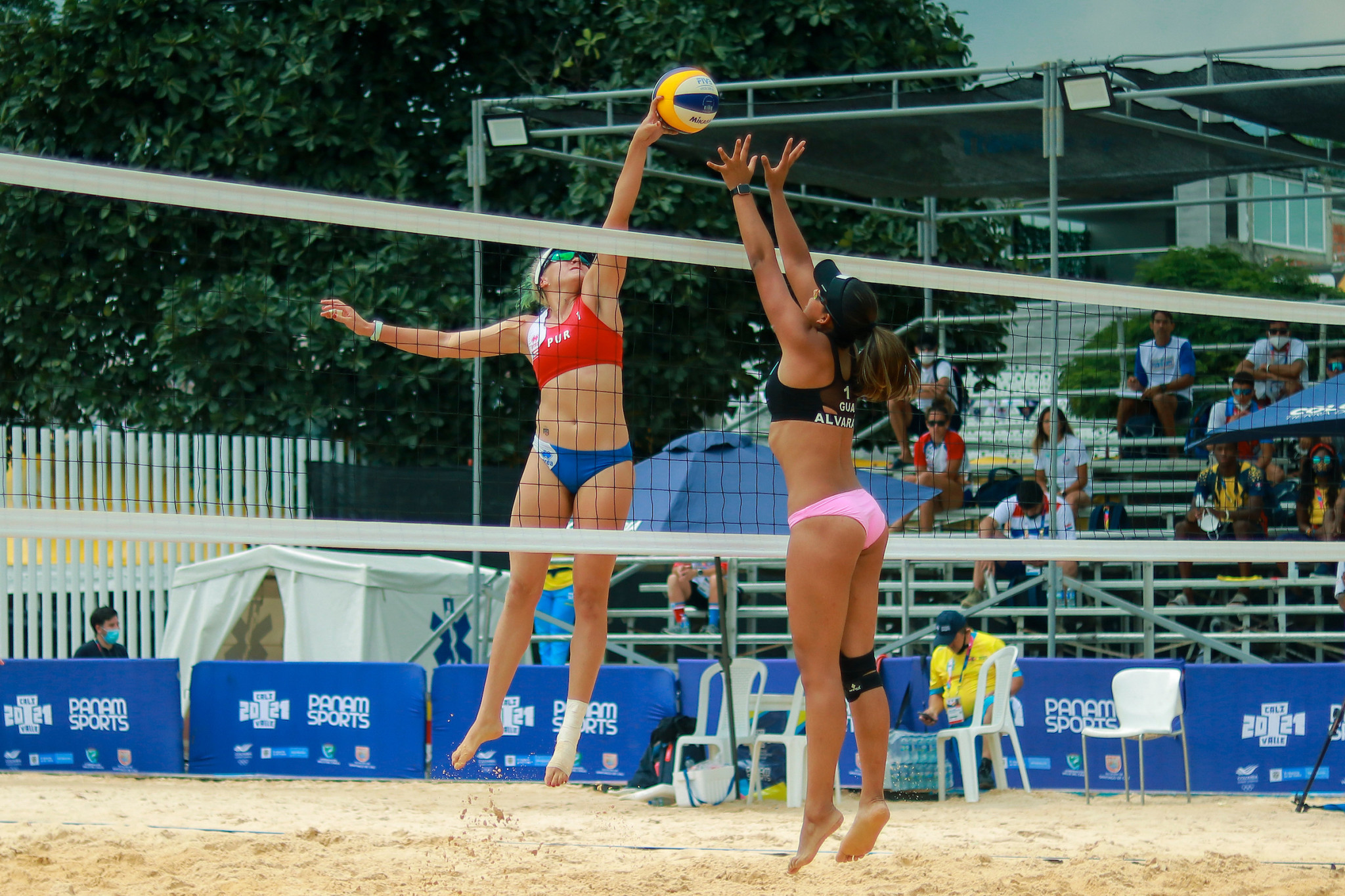 Maria Gonzalez, left, helped Puerto Rico to reach the women's beach volleyball final ©Agencia.Xpress Media
