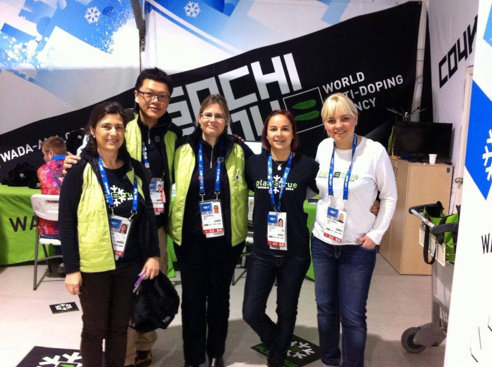 Veronika Loginova, right, was part of a group of experts who worked on the WADA Outreach educational programme during the 2014 Winter Olympic Games in Sochi ©Veronika Loginova