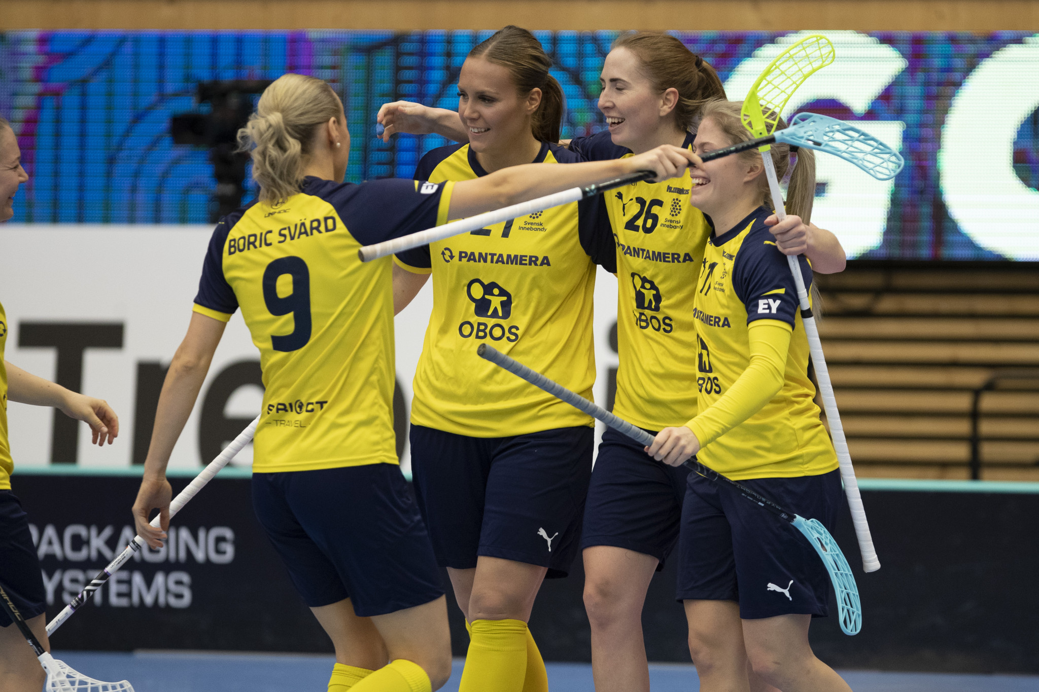 Hosts Sweden secure final spot with Switzerland thumping at Women's World Floorball Championship