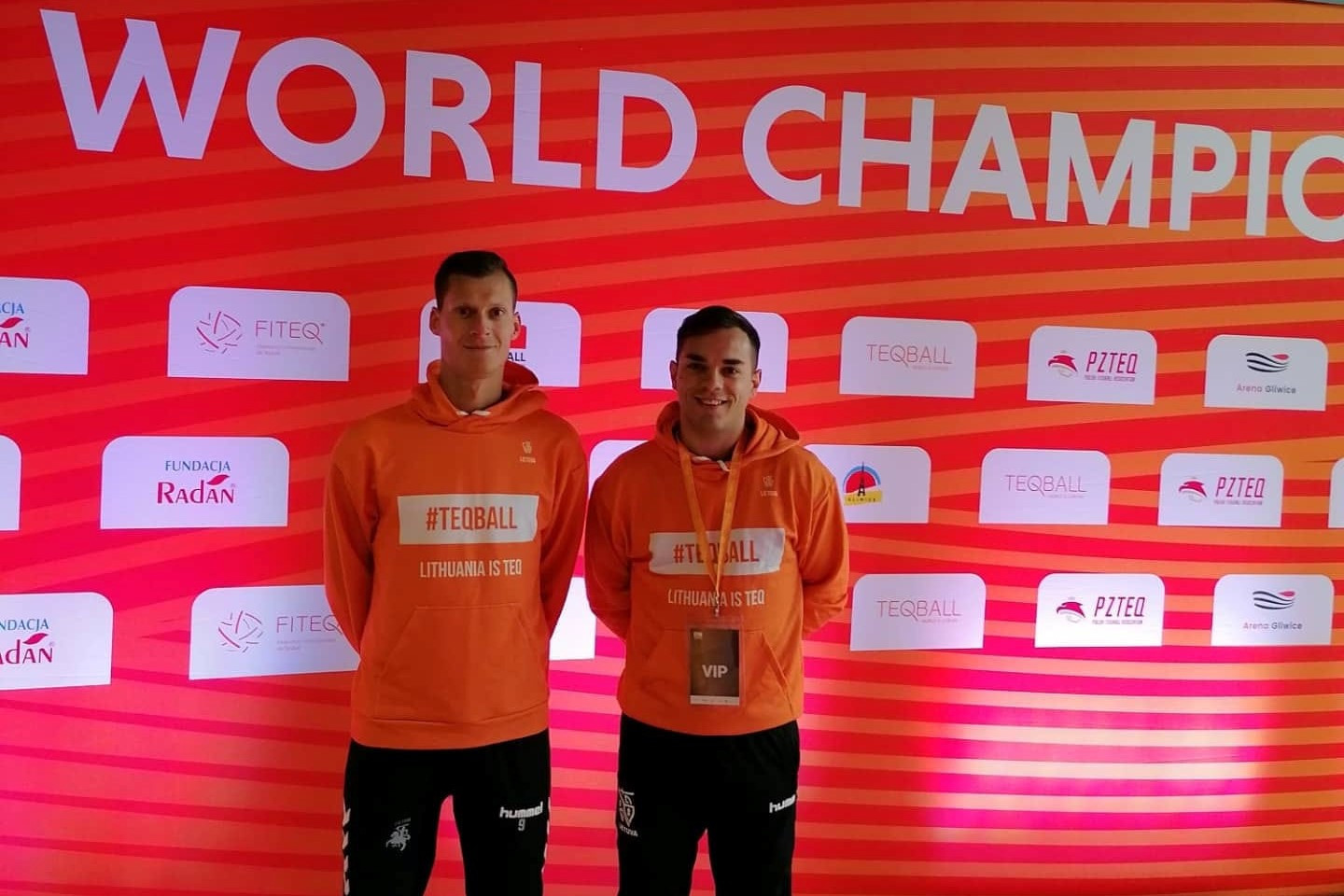Lithuania's Mantas Makutunovičius, left, and Lukas Arlauskas, right, won their final group match in the men's doubles at the Teqball World Championships ©Lithuanian Teqball Federation