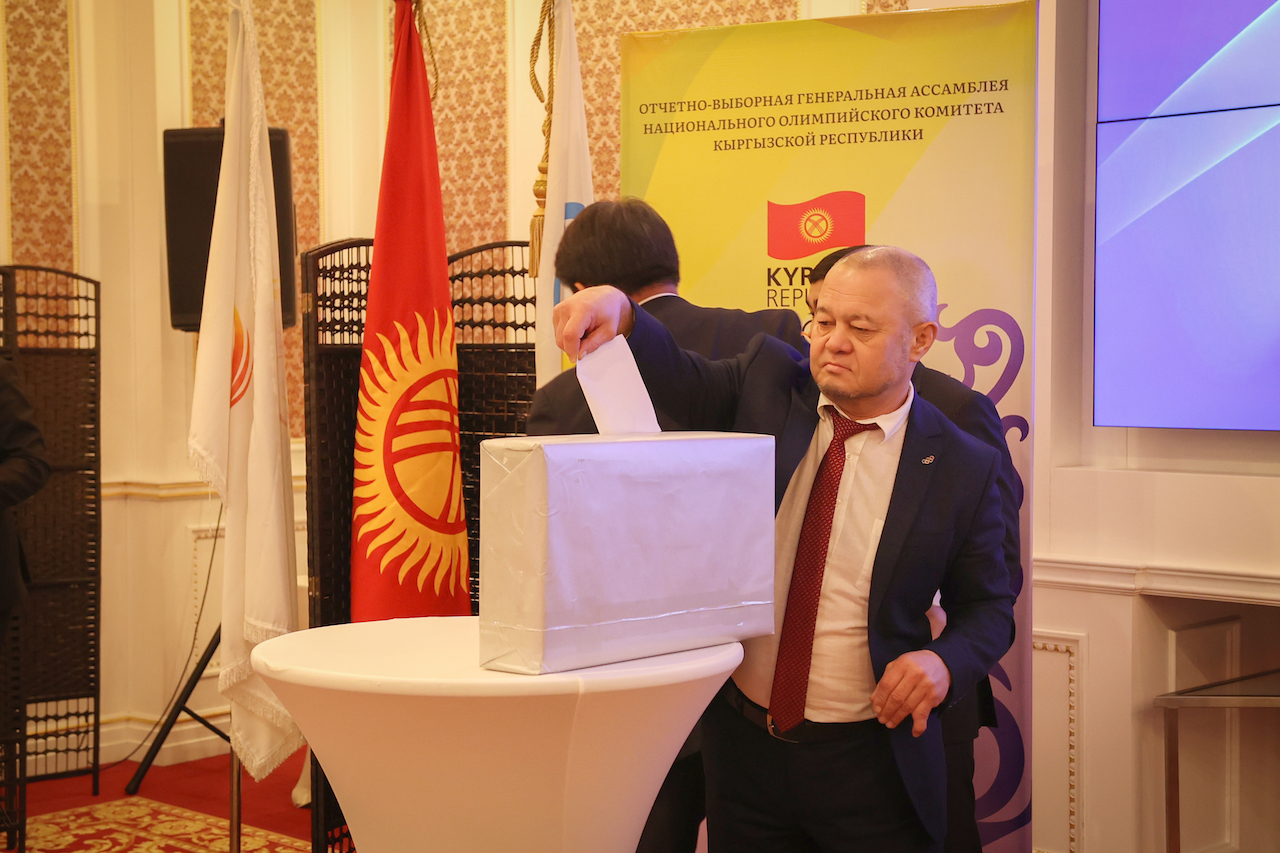 Sadyr Mamytov won the election by 44 votes to 10 ©National Olympic Committee of the Kyrgyz Republic 