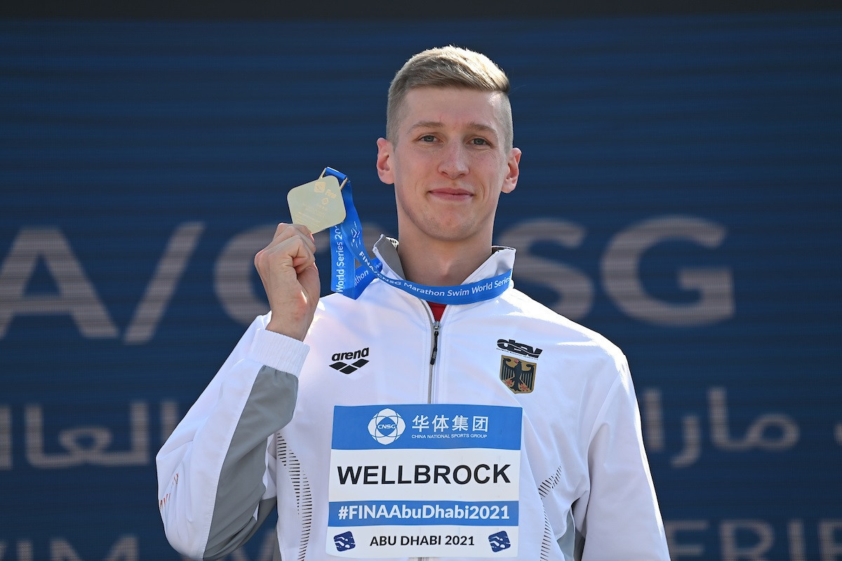 Florian Wellbrock added a marathon swim title in Abu Dhabi to his Olympic gold medal achieved at Tokyo 2020 ©FINA
