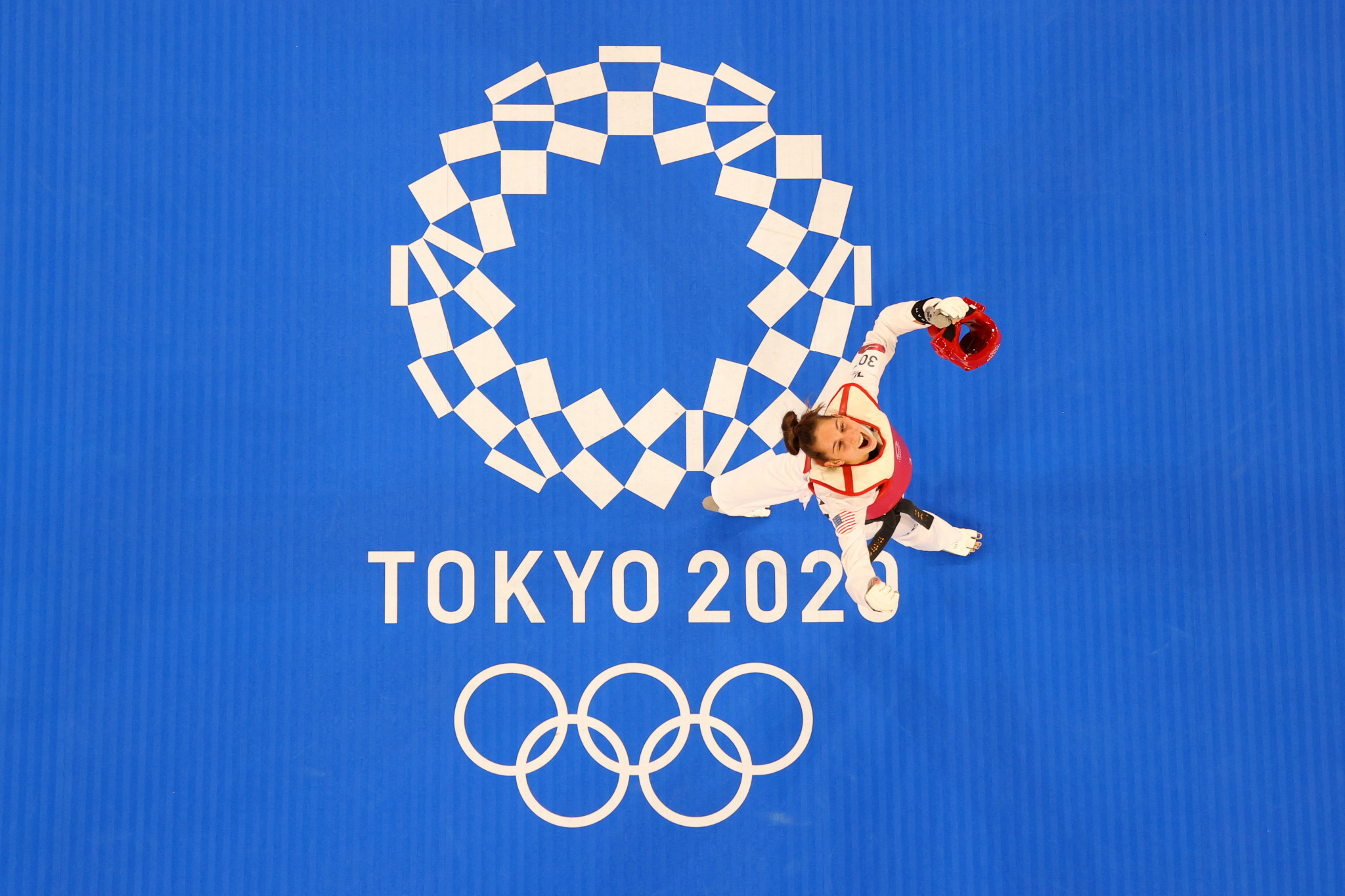 Tokyo 2020 was able to deliver a sense of courage and hope to people around the world by uniting a society divided by issues such as the pandemic ©Getty Images  