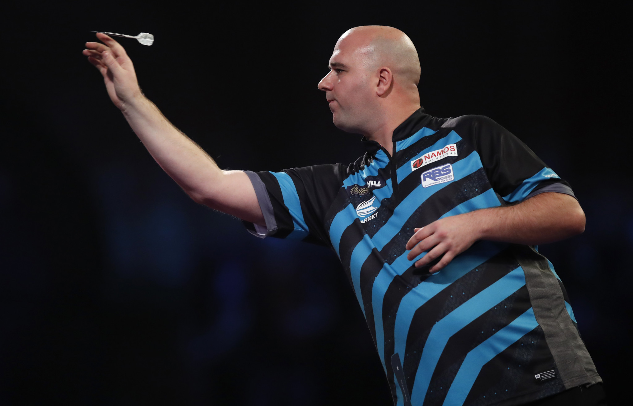 England's Rob Cross beat The Netherlands Raymond van Barneveld 3-1 in the second round of the World Darts Championship in London ©Getty Images