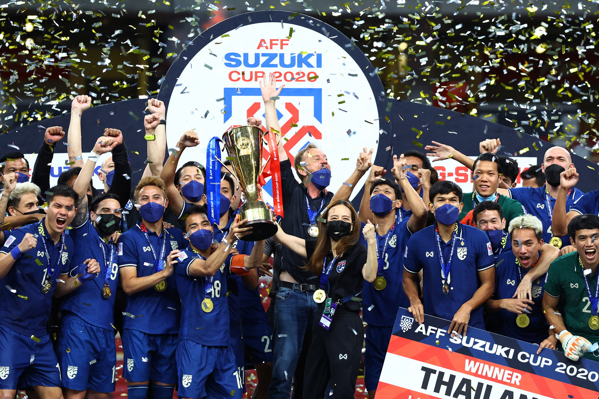 Thailand lift the AFF Suzuki Cup for a record sixth time after aggregate win