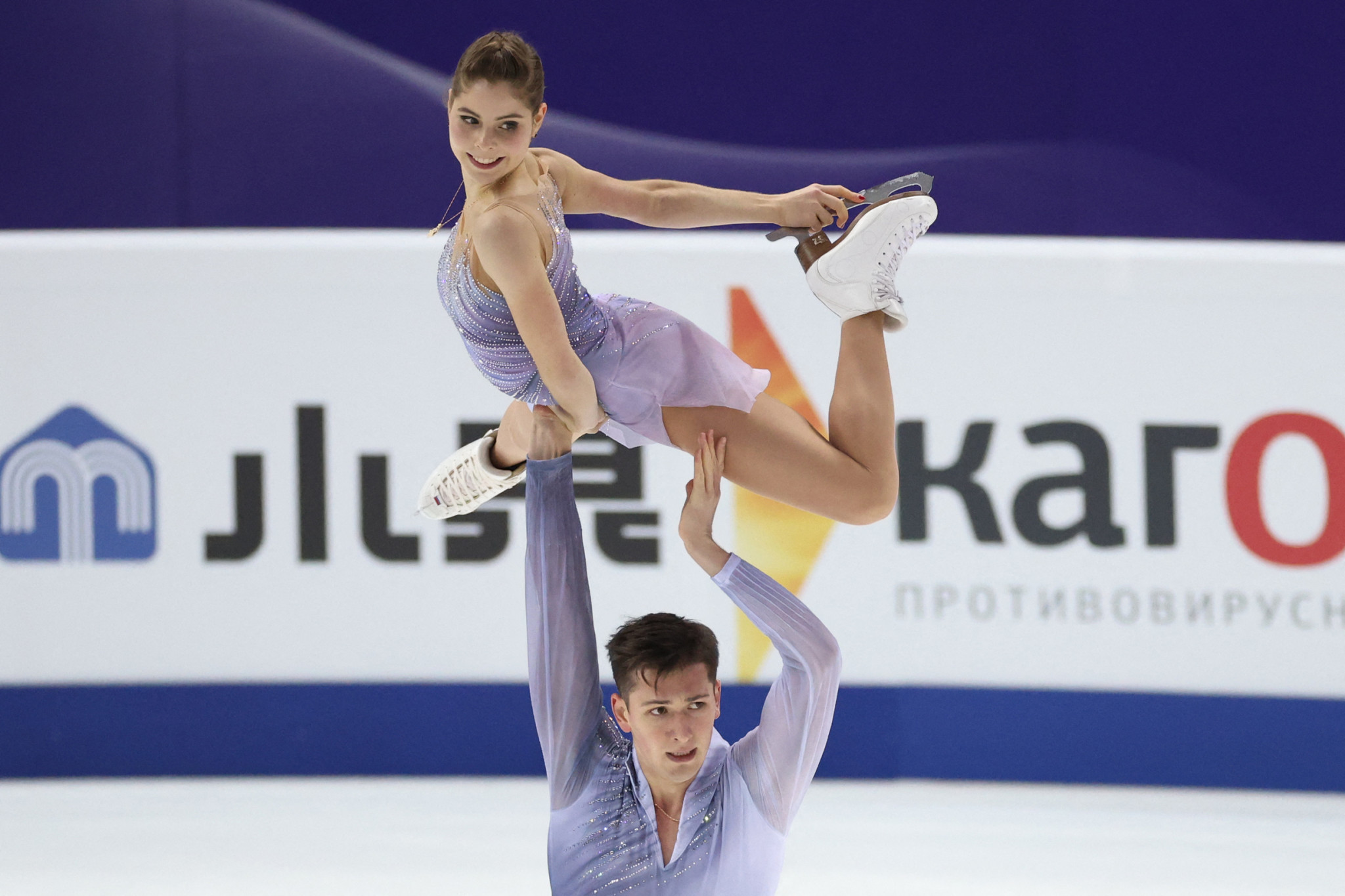 Anastasia Mishina and Aleksandr Galliamov claimed gold in the pairs short programme ©Getty Images