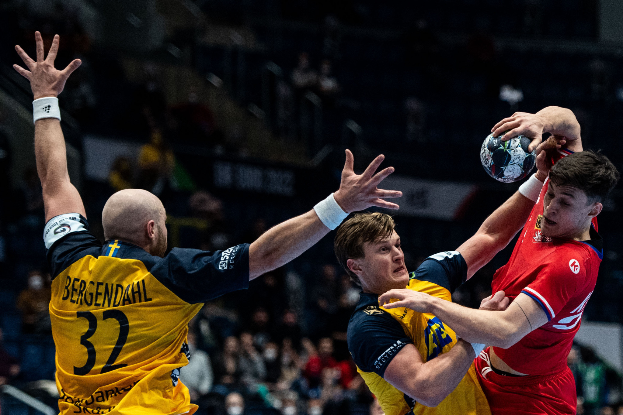 Montenegro reach European Men's Handball Championship main round as Swedes survive via draw
