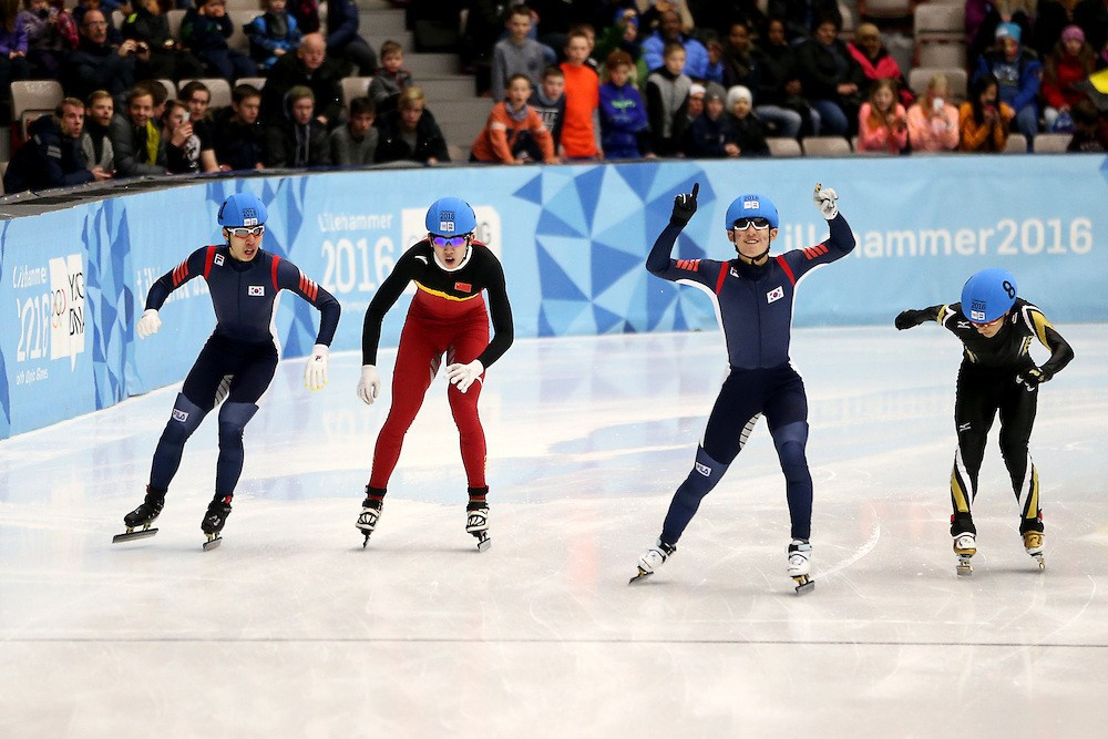 Kyunghwan Hong claimed gold in the men's 500m short track speed skating ©YIS/IOC
