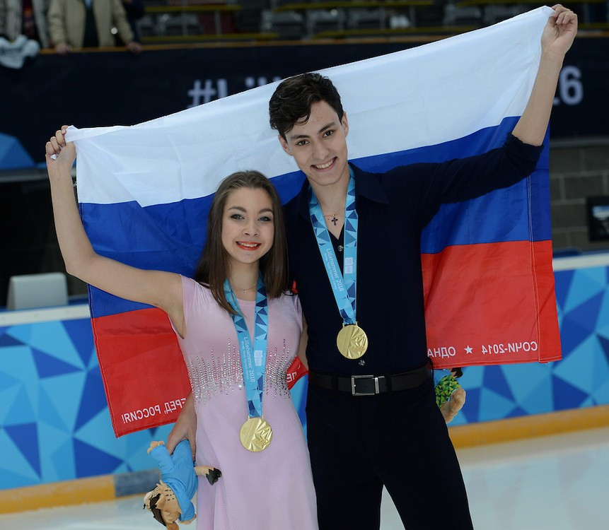 Anastastia Shpilevaya and Grigory Smirnov claimed ice dancing gold on a dominant day of figure skating for Russia ©YIS/IOC