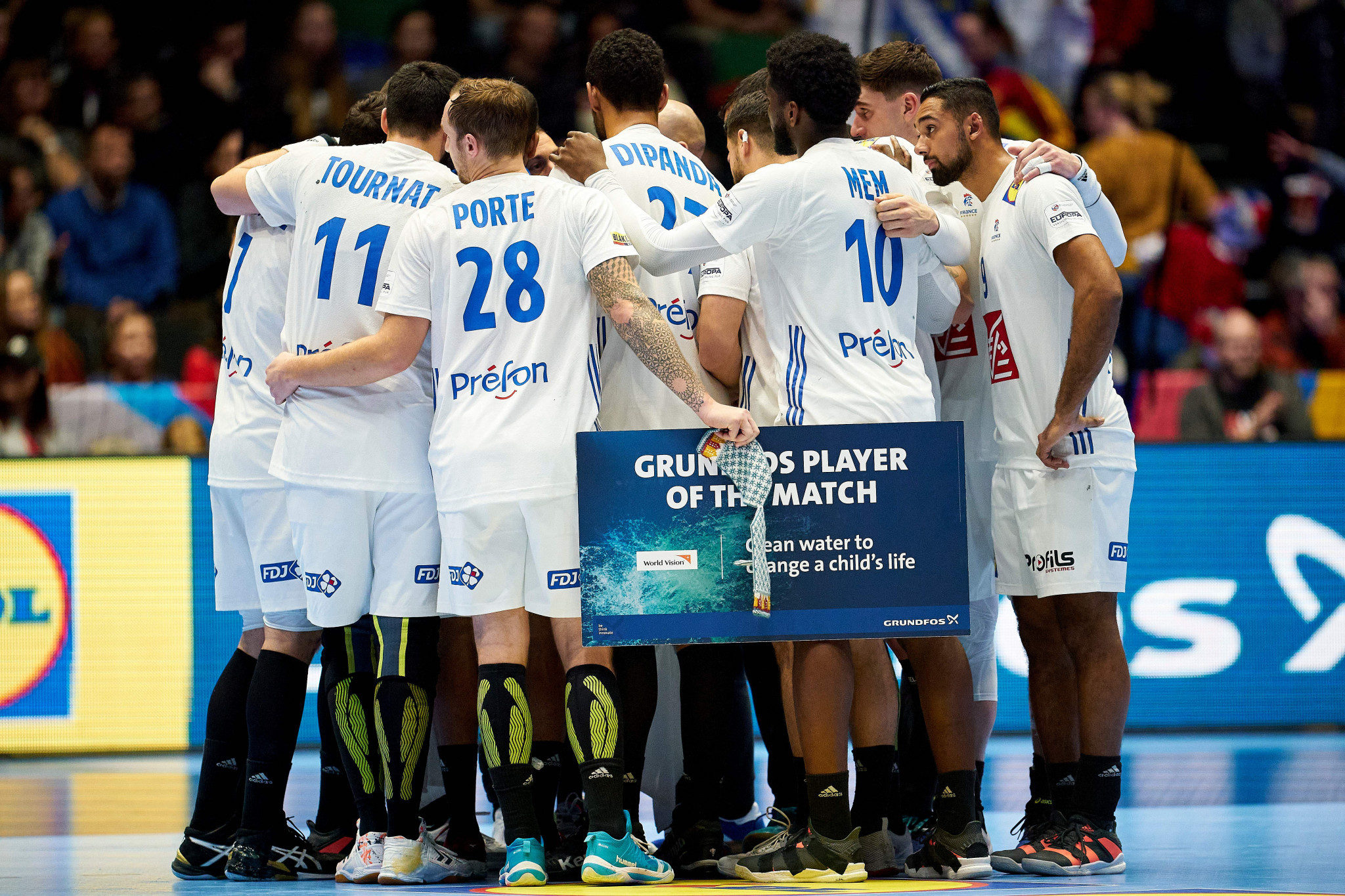 Main round of European Men’s Handball Championship begins with victories for big-hitters