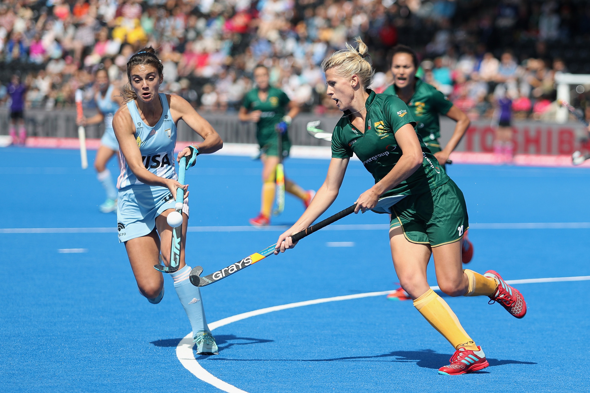 Tarryn Glasby, right, scored twice for South Africa to help them reach the women's Africa Cup of Nations hockey final ©Getty Images 