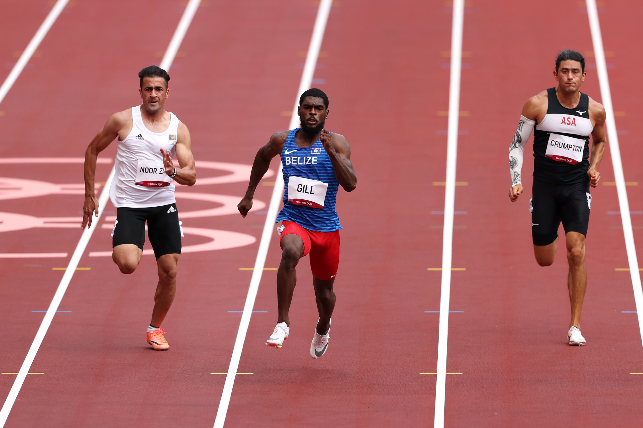 Nathan Crumpton, right, also competed in athletics for American Samoa at the Tokyo 2020 Olympics ©Getty Images