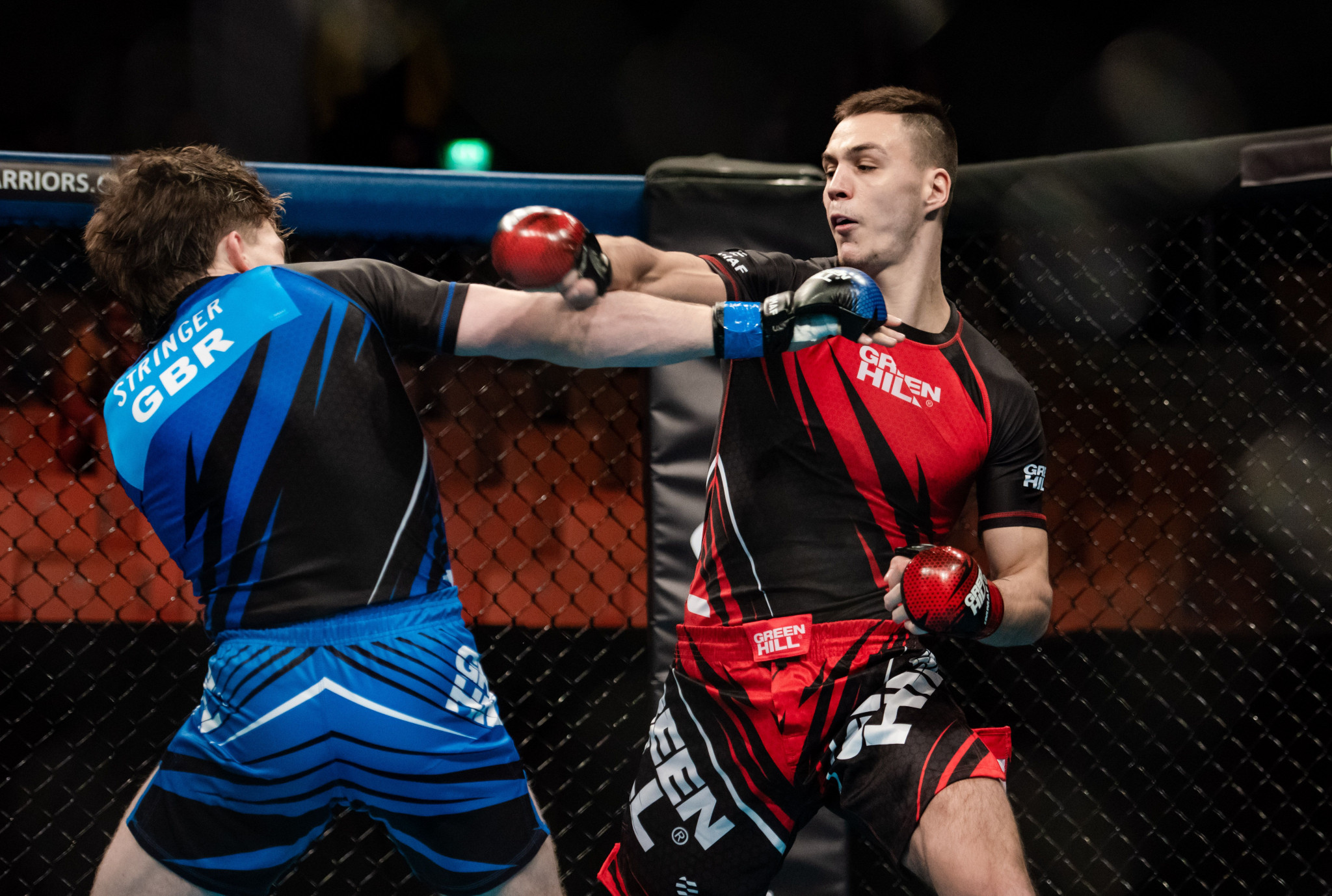 England’s Teddy Stringer overcame two submission attempts to go through against Czech Vaclav Zemla at welterweight ©IMMAF