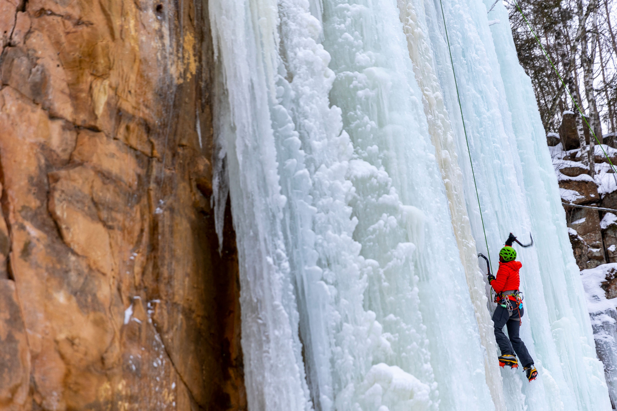 RMF dominate qualifying to open Ice Climbing World Championships