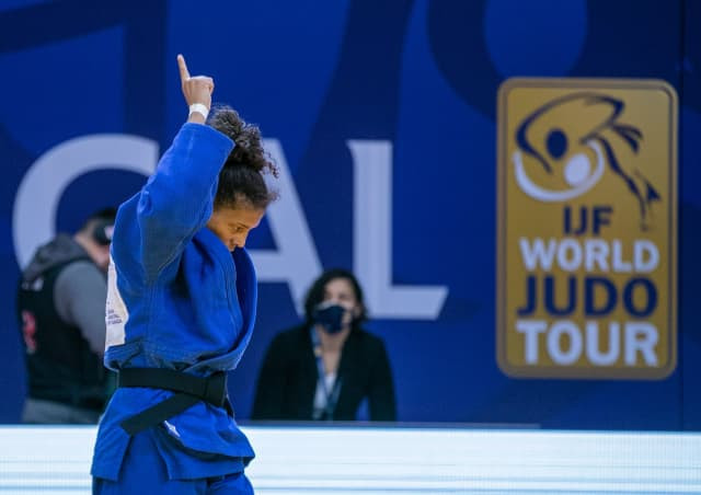 Brazil's Rio 2016 Olympic champion Rafaela Silva beat The Netherlands' Pleuni Cornelisse to gold ©IJF