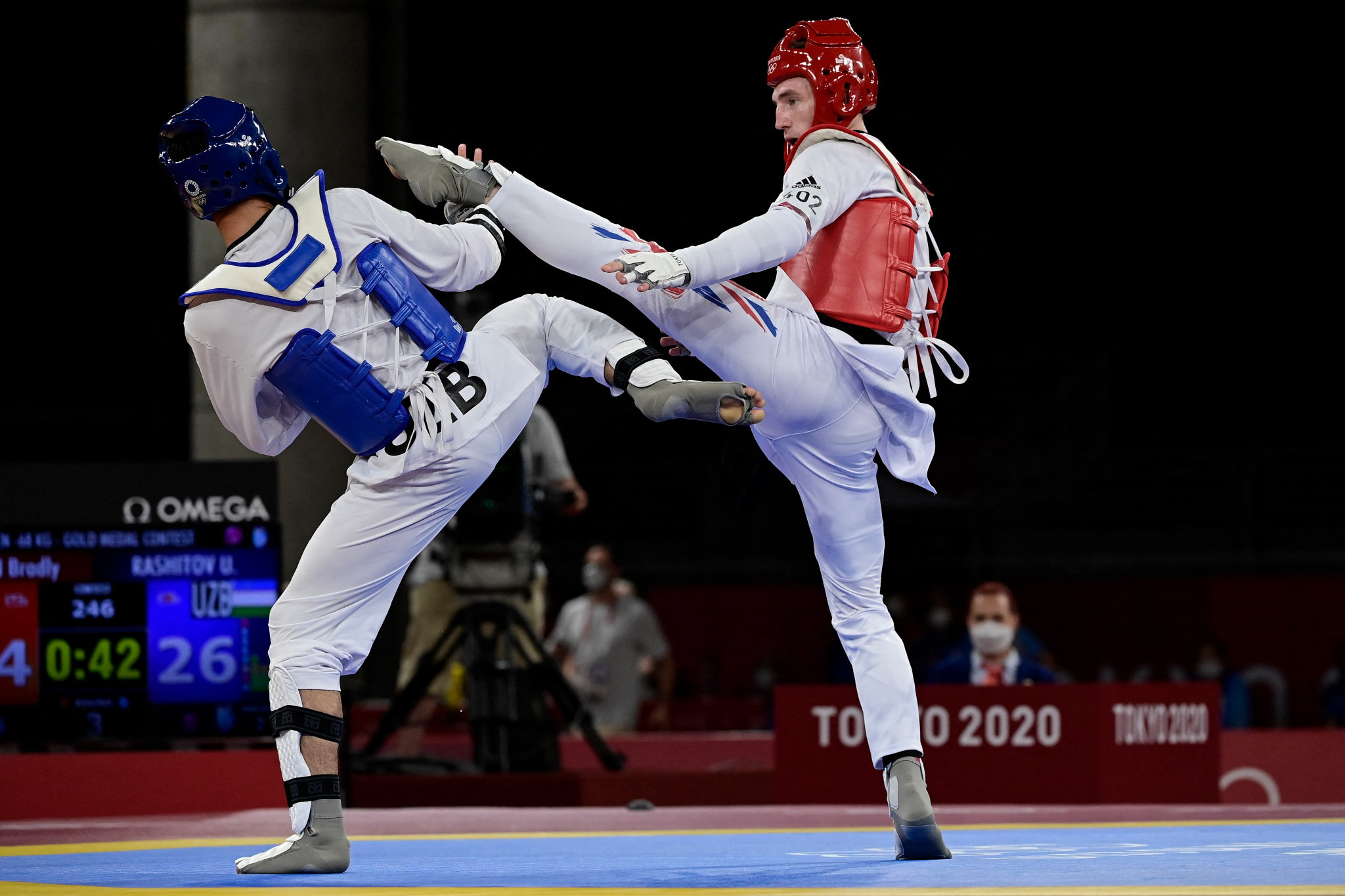 Bradly Sinden, in red, was one of five British taekwondo medallists across the Tokyo 2020 Olympics and Paralympics ©Getty Images