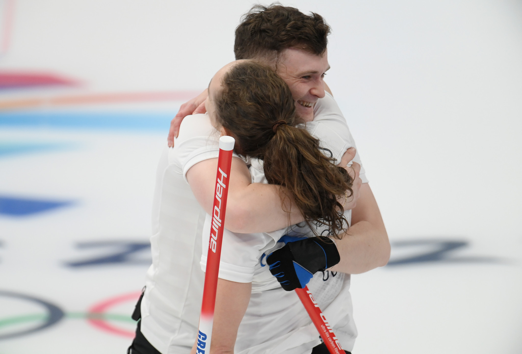 Britain's Bruce Mouat and Jenn Dodds defeated Sweden 9-5 in a pivotal match in the mixed doubles ©Getty Images