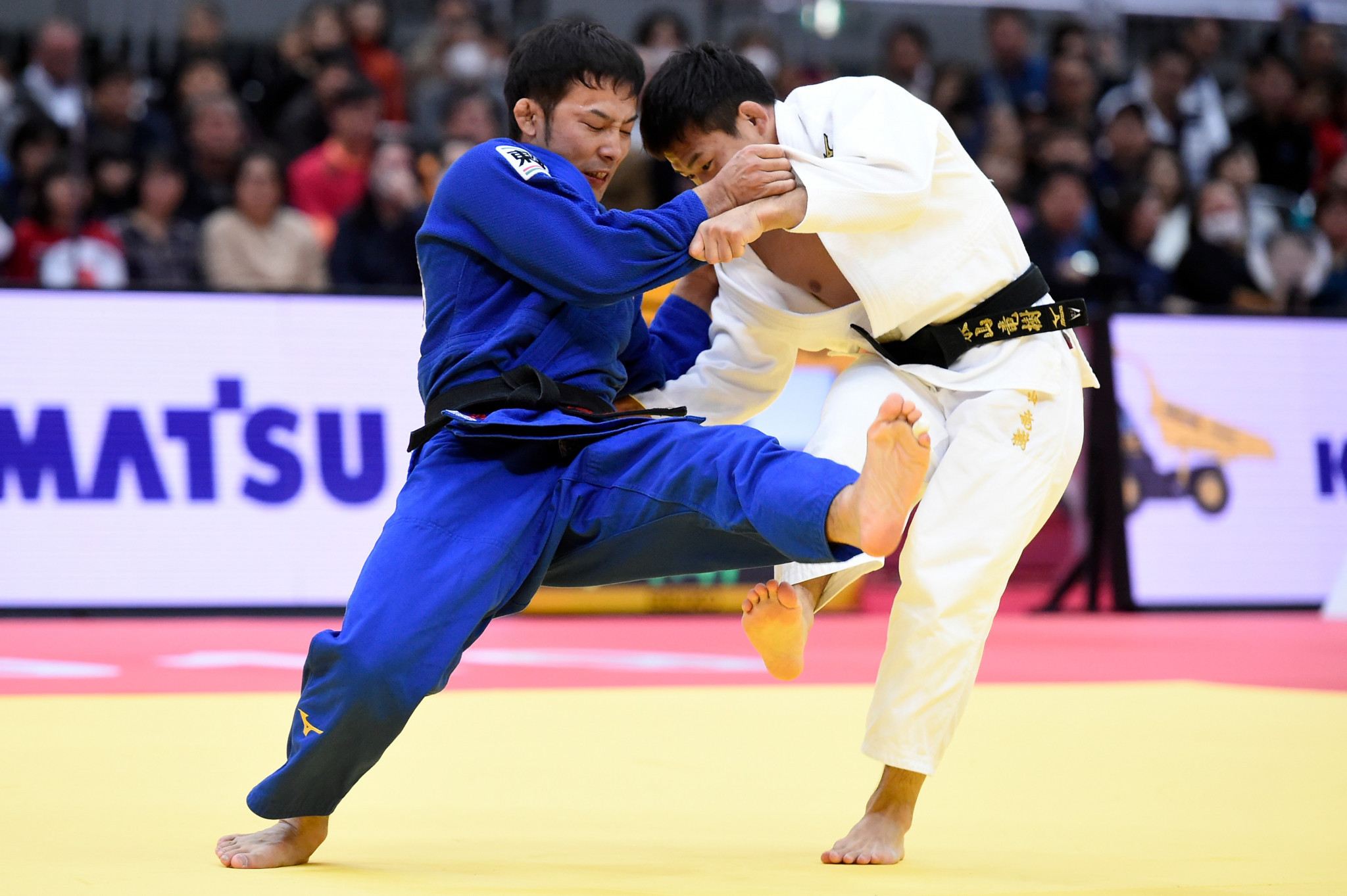 Ryuju Nagayama, right, won his eighth IJF Judo Grand Slam gold medal in Paris ©Getty Images