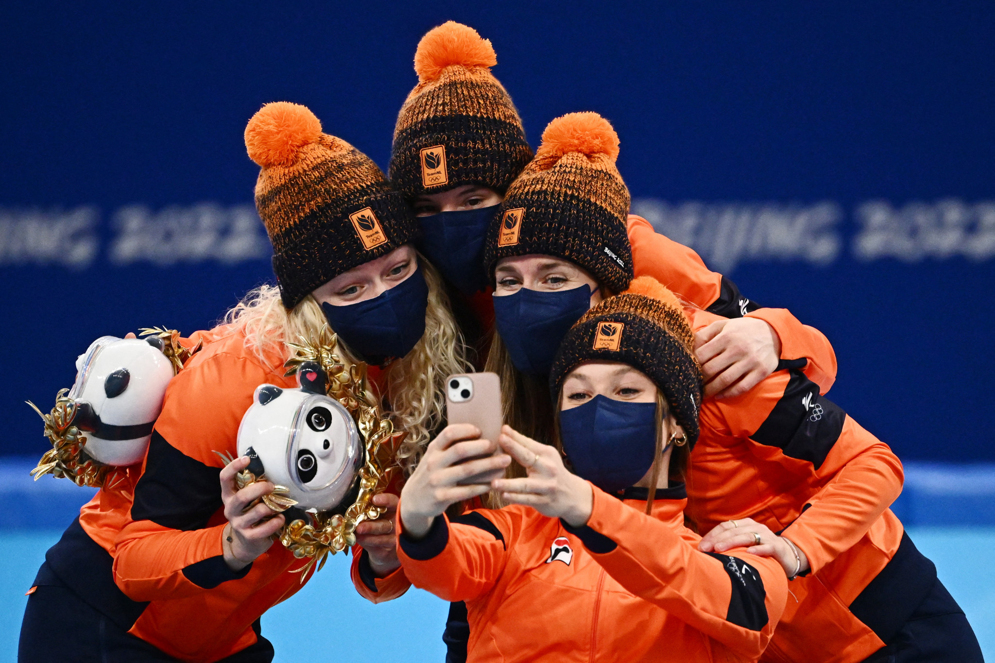 The Netherlands team enjoying a selfie after winning the women's 3,000m relay speed skating title ©Getty Images