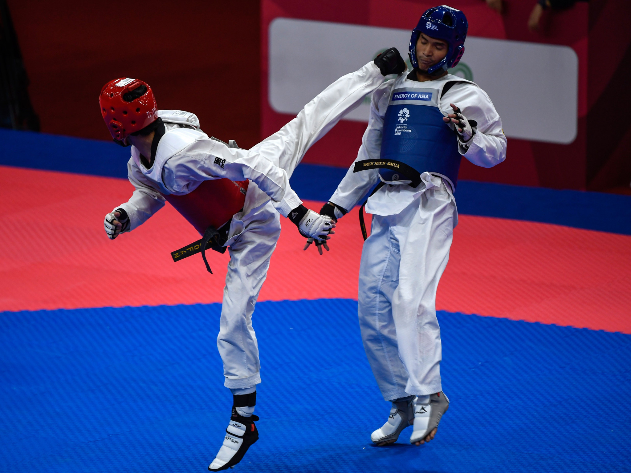 Haroon Khan, left, is one of Pakistan's most established taekwondo athletes ©Getty Images