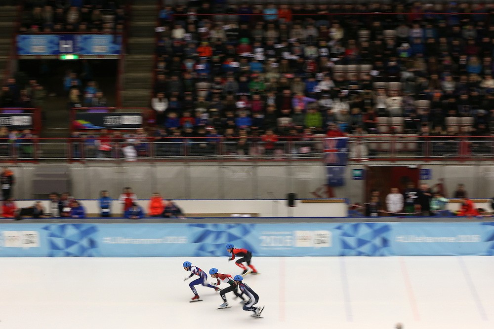 Speed skating at Lillehammer 2016 has taken place in spectacular venues before enthusiastic crowds ©YIS/IOC