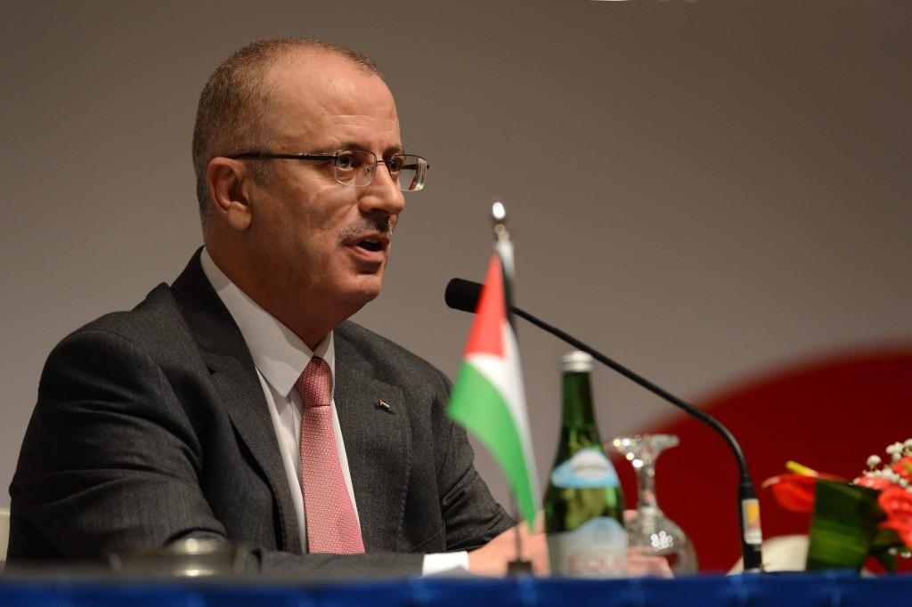 Palestine Prime Minister Rami Hamdallah met with FIFA President Sepp Blatter today as discussions continue surrounding the PFA's proposal to have the IFA banned
