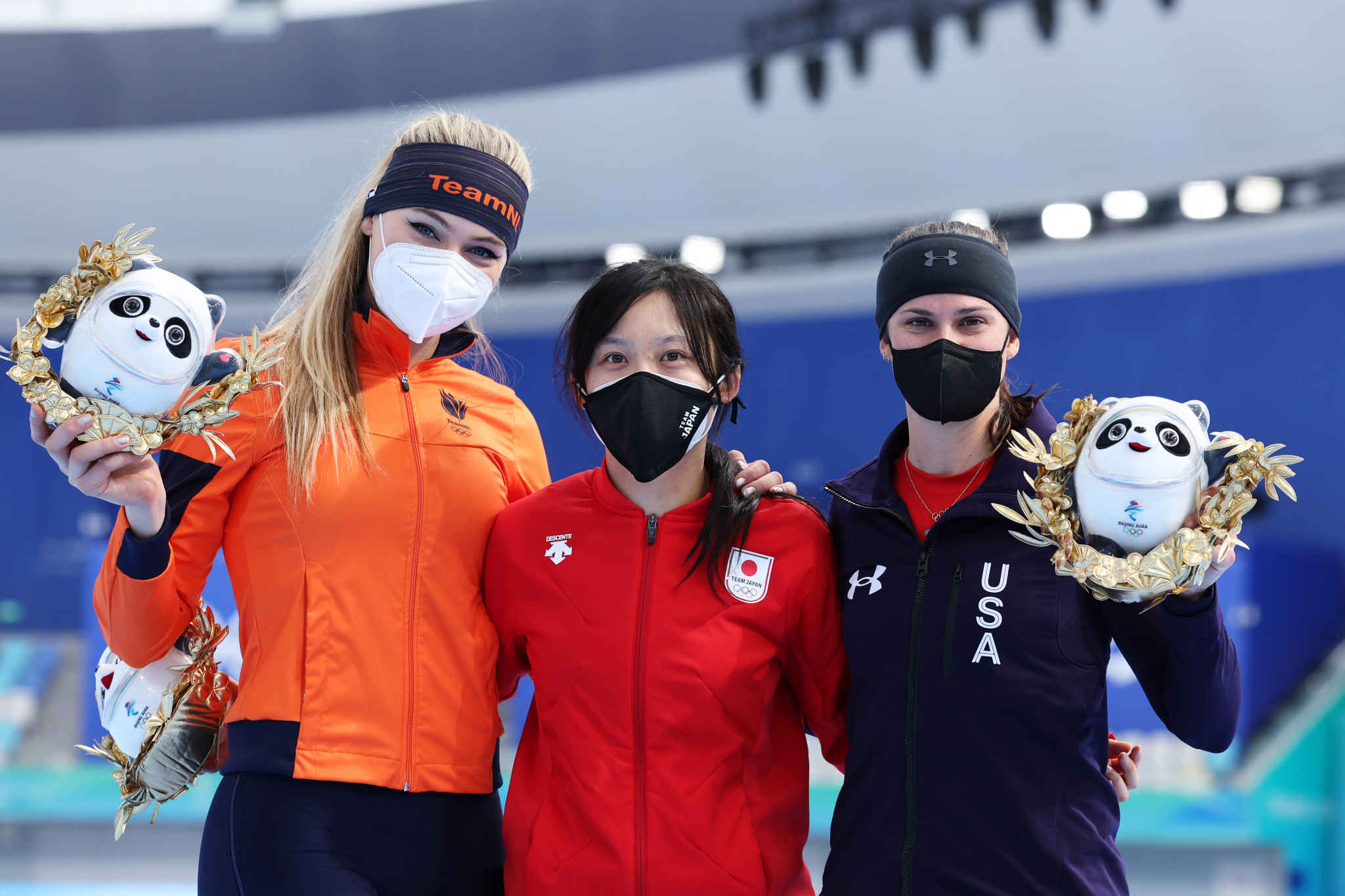 Maho Takagi flanked by Jutta Leerdam (left) and Brittany Bowe, is only the second Japanese woman to win two Olympic golds after her sister Nana © Getty Images