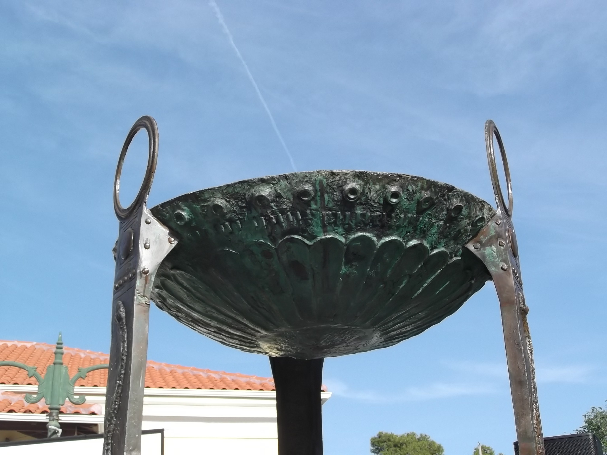 A bowl from Ancient Olympia was used in Cortina