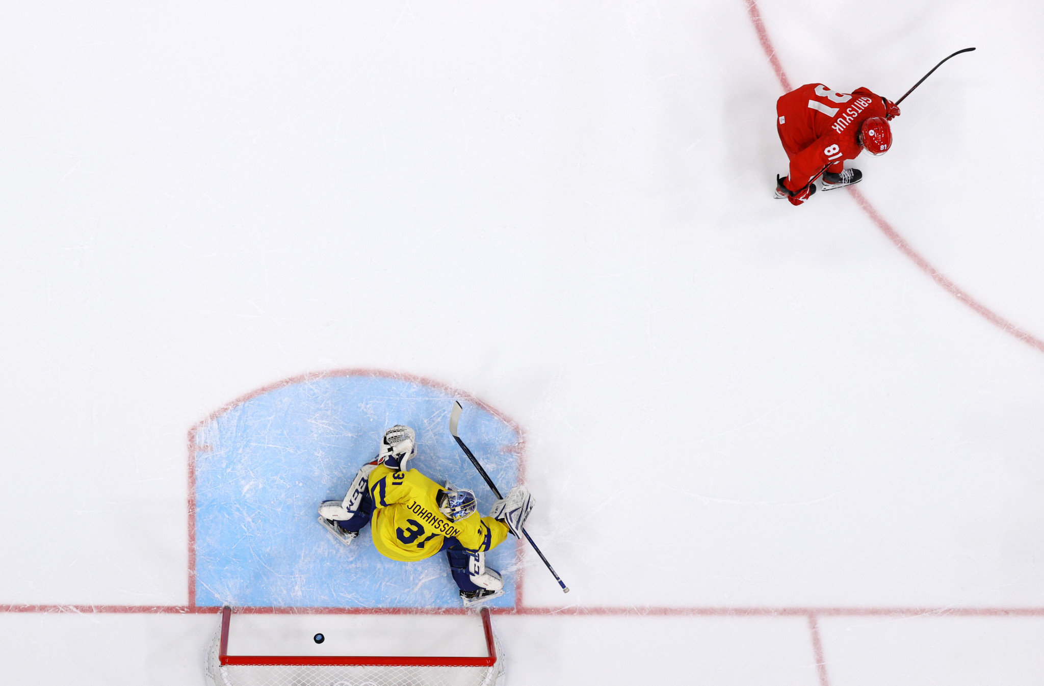 While the Russian Olympic Committee men beat Sweden in a shootout - with Arseni Gritsyuk scoring the winner - to set up a final versus Finland ©Getty Images