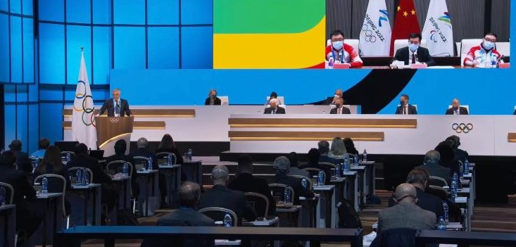 Juan Antonio Samaranch, chair of the IOC Coordination Commission for Beijing 2022, praised the success of the closed loop adopted during the Winter Olympic Games when he addressed the IOC Session ©ITG