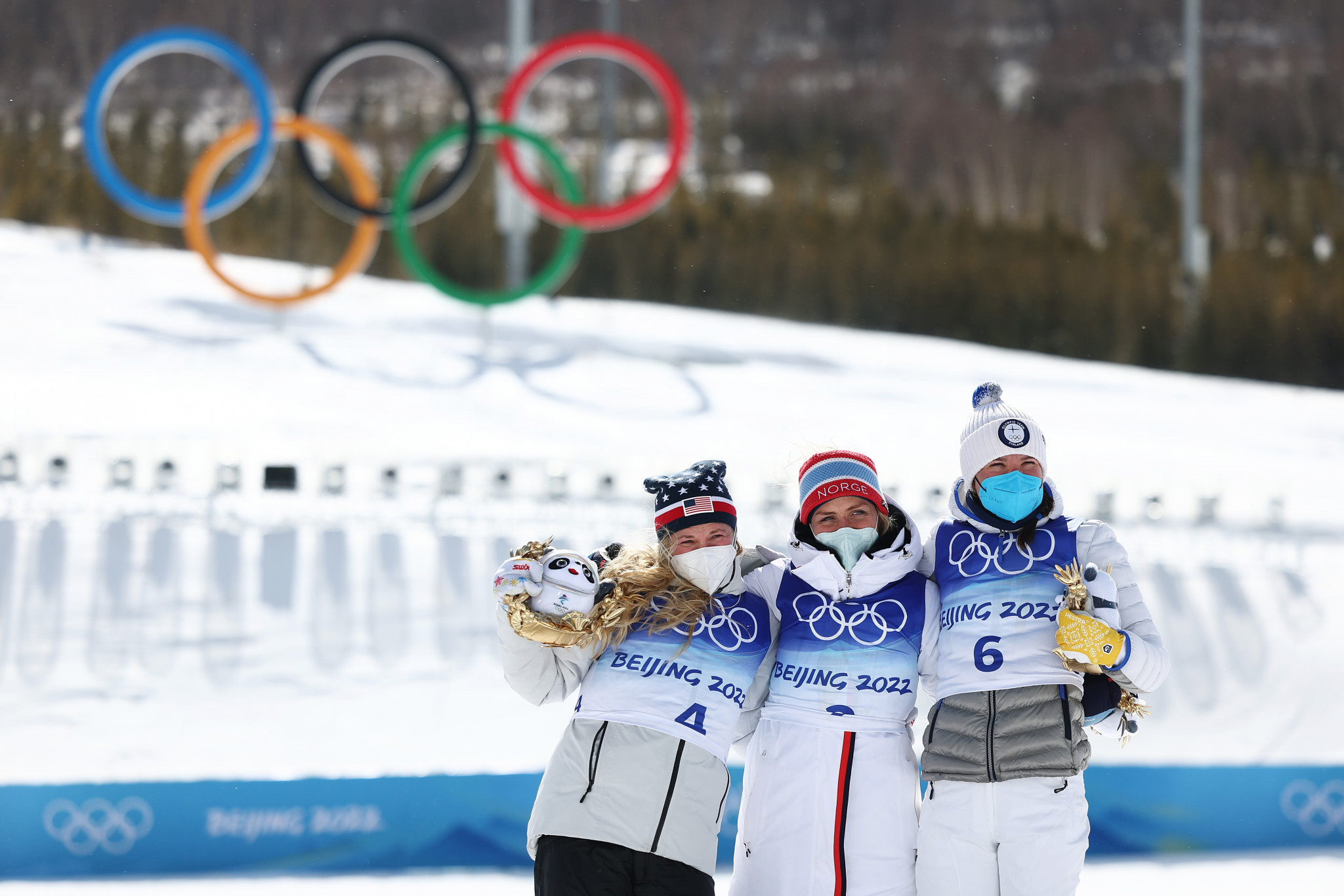 Jessie Diggins, Therese Johaug and Kerttu Niskanen sealed podium places in the final event of the 2022 Winter Olympics ©Getty Images