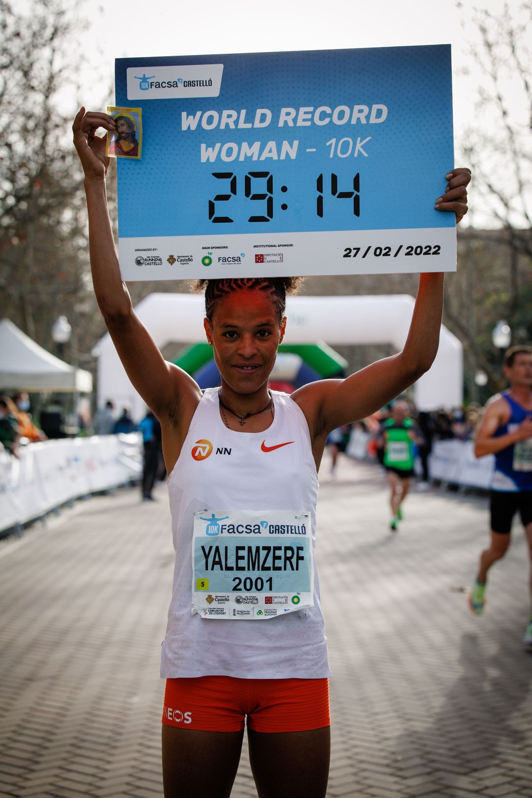 Yalemzerf Yehualaw set her first world record in Castellón today ©NN Running Team