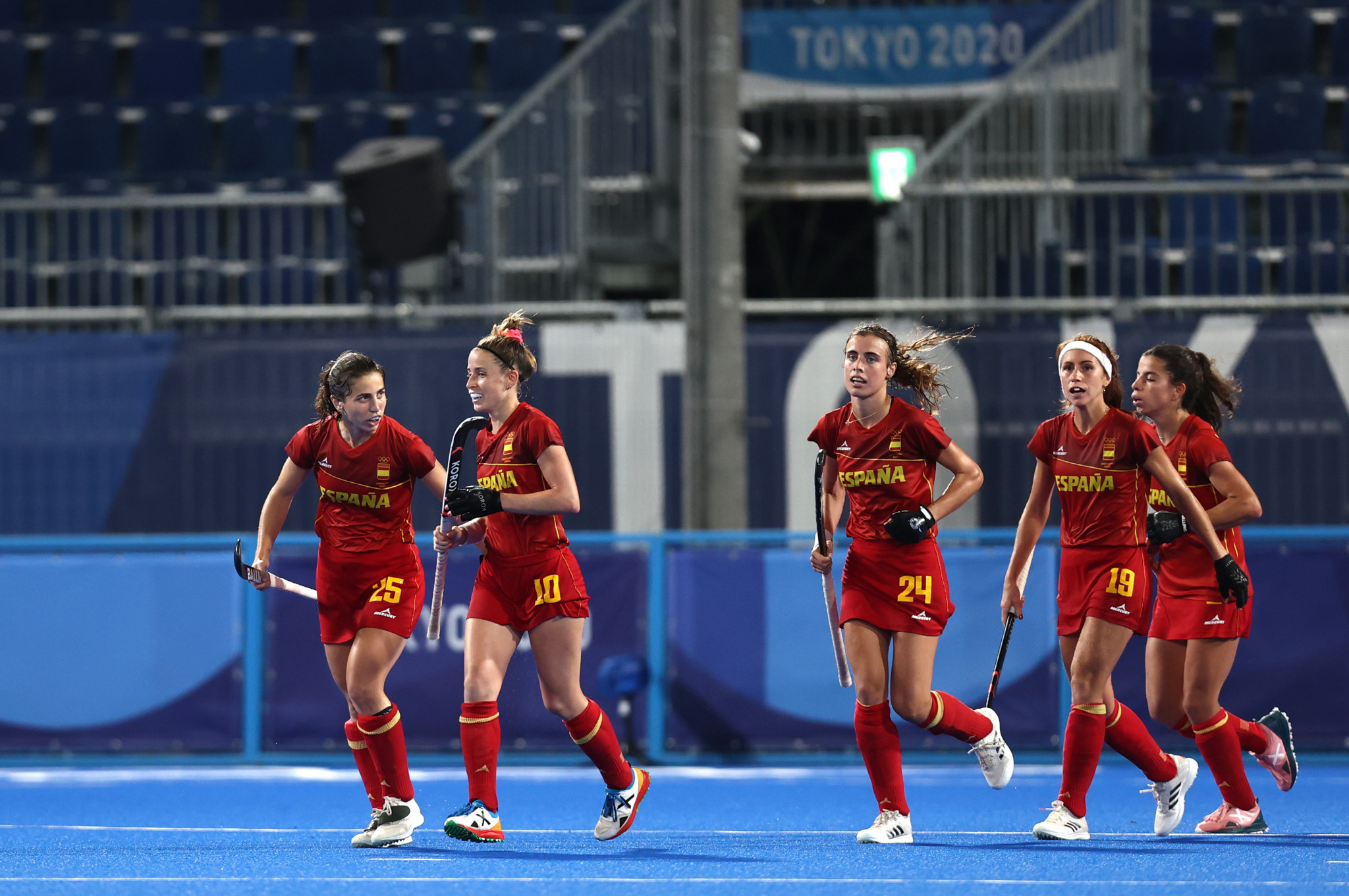 Co-hosts Spain opened the women's FIH World Cup in Terrassa with a 4-1 win over Canada ©Getty Images