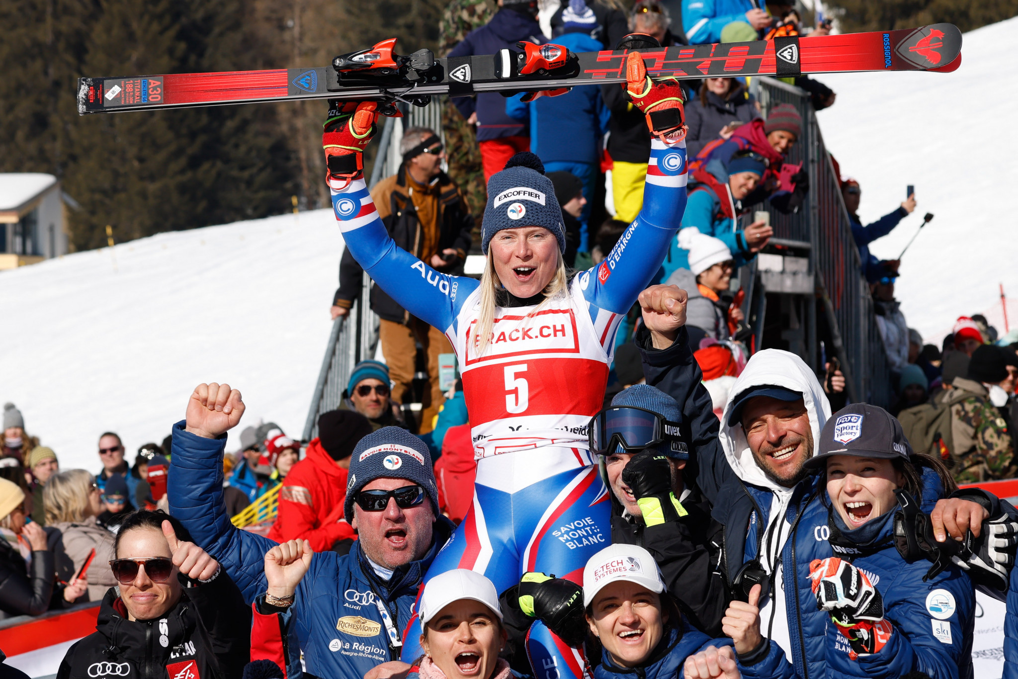 Worley ensures more French success with giant slalom victory in Lenzerheide