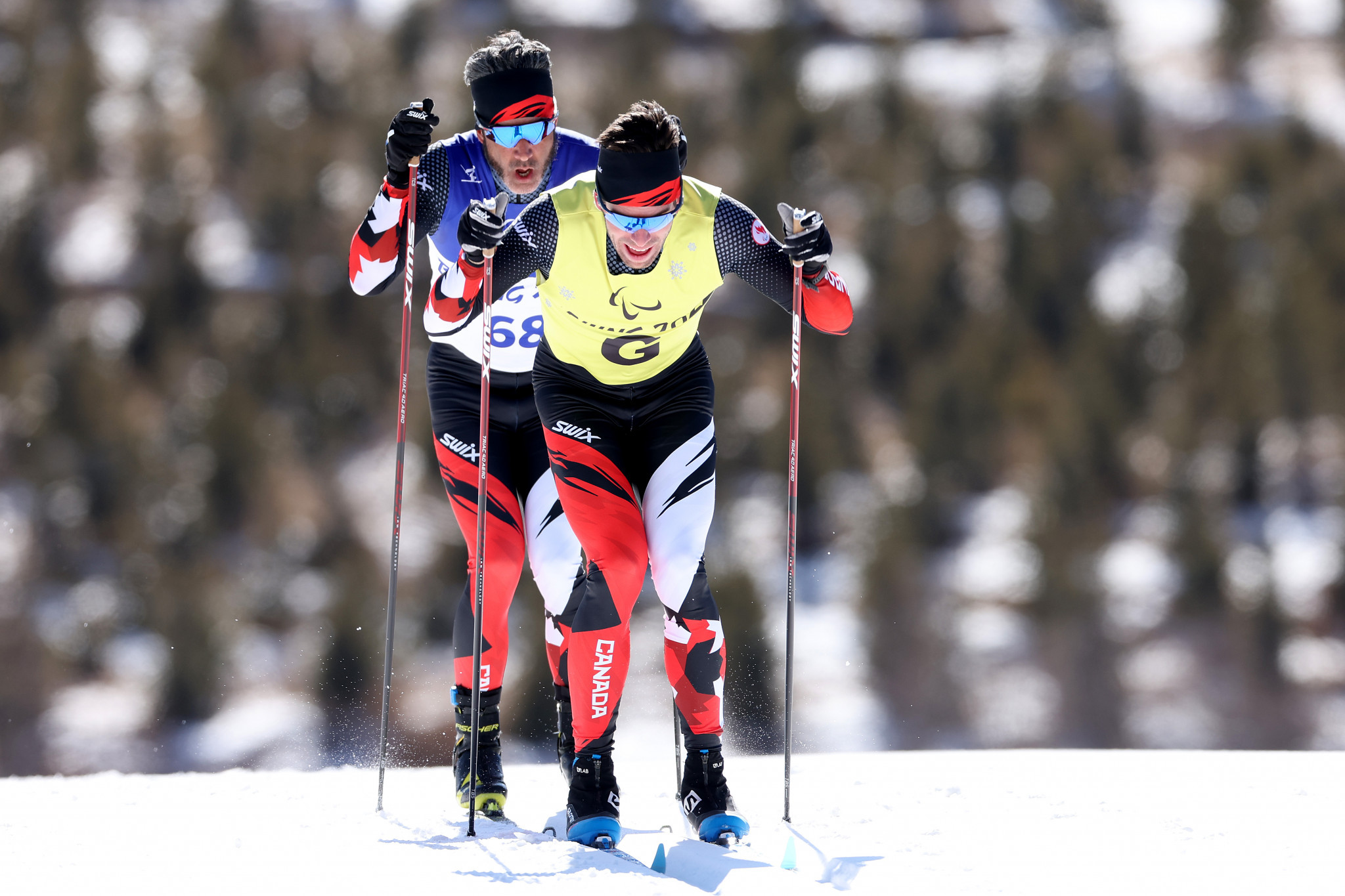 Brian McKeever, left, looked effortless as he skied to yet more Paralympic glory ©Getty Images