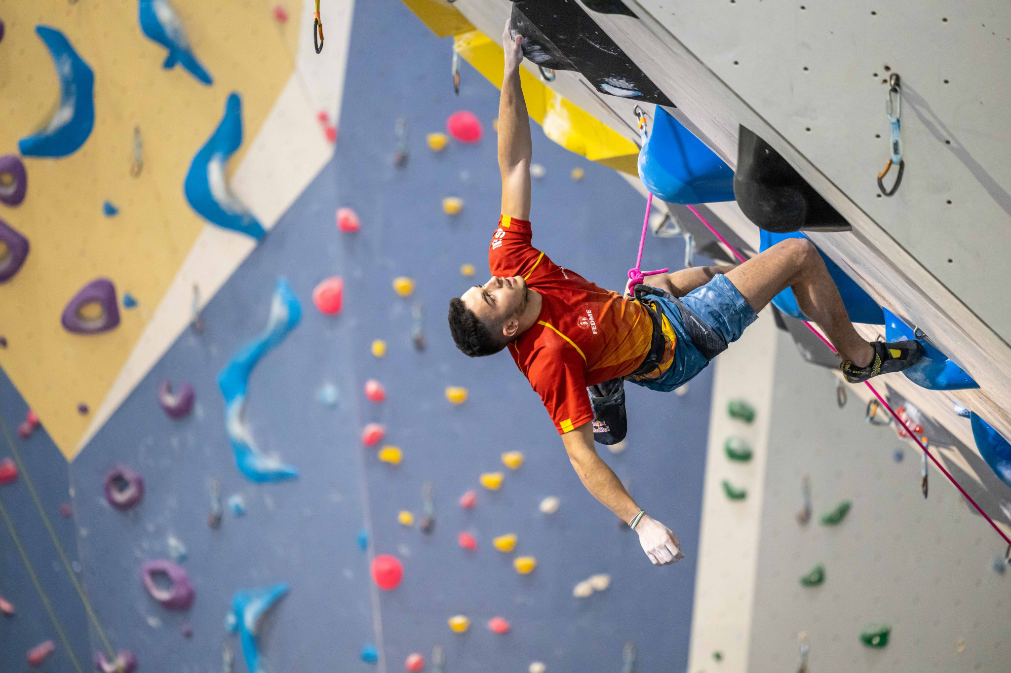 Olympic gold medallist Alberto Ginés López impressed in the new format ©Jan Virt/IFSC