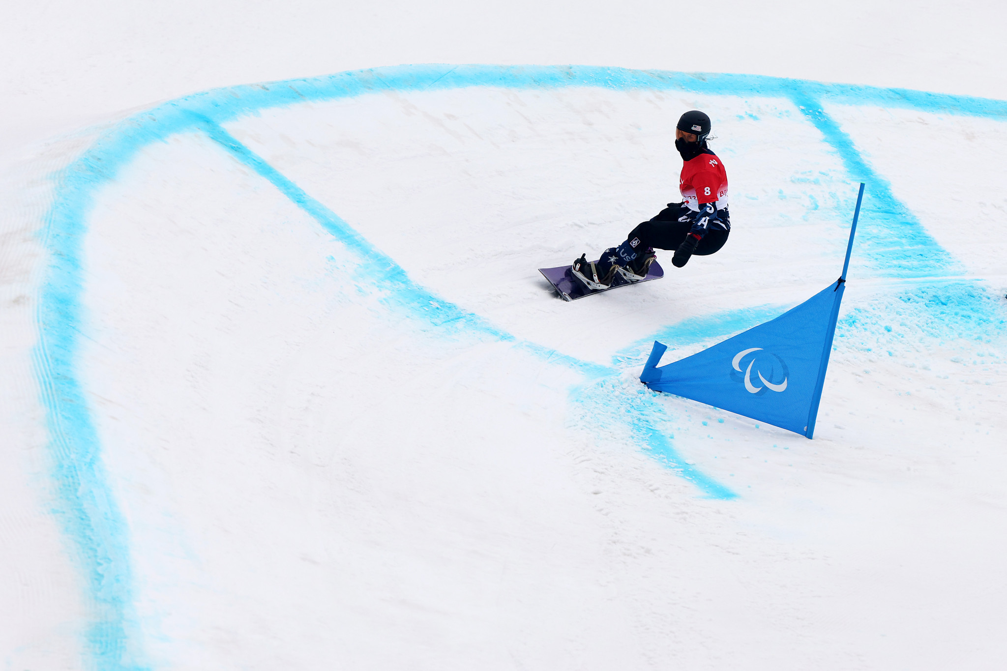 The United States' Brenna Huckaby delivered a stunning second run to move into the women's banked slalom SB-LL2 gold medal position ©Getty Images
