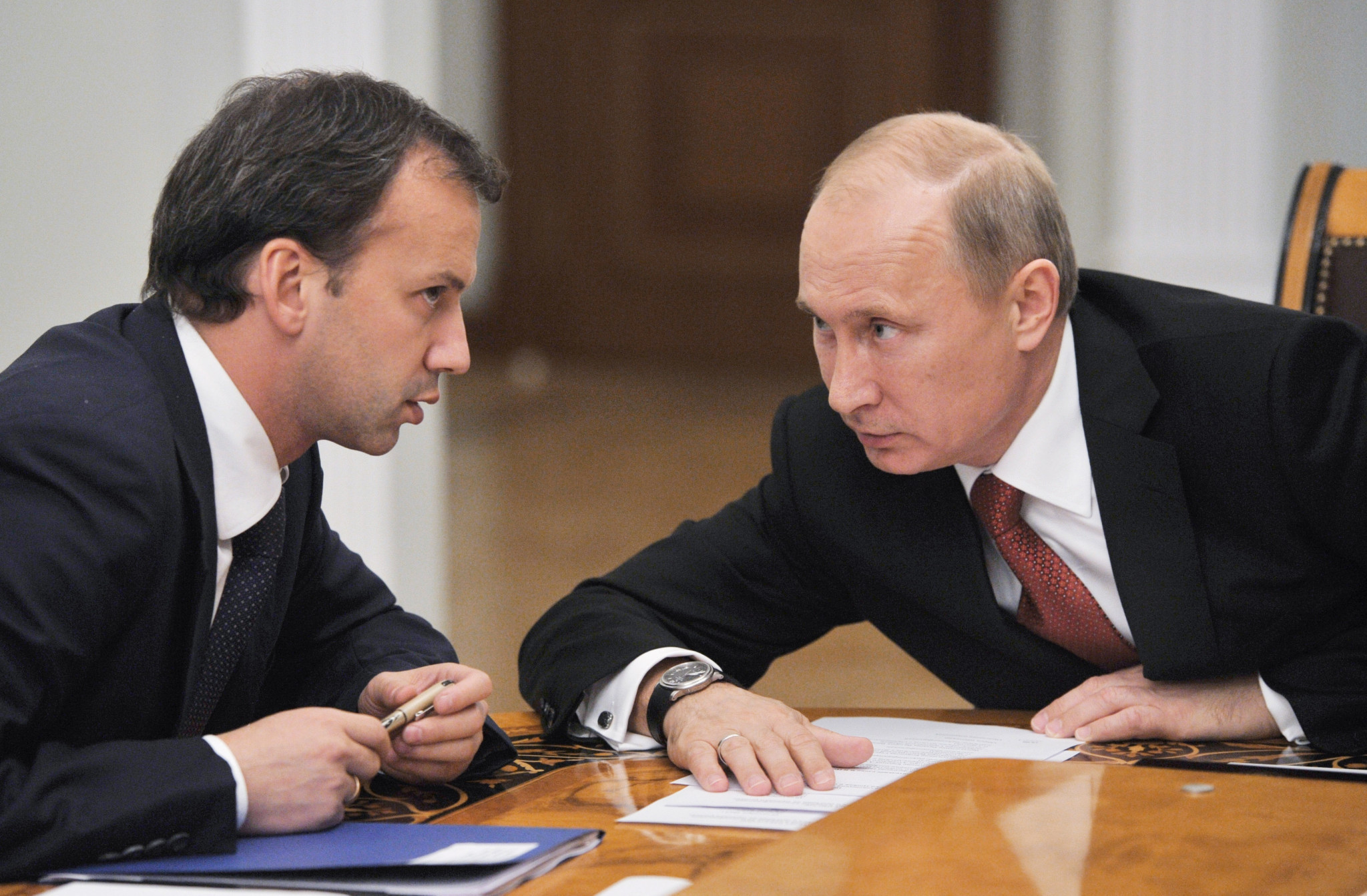 Arkady Dvorkovich, left, was criticised by his election rival for his ties with Russian leaders including Vladimir Putin ©Getty Images