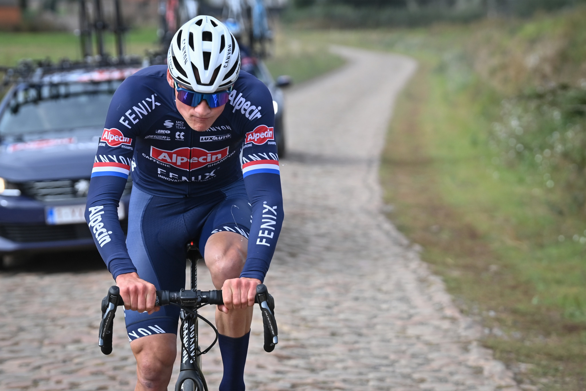 Van der Poel confirmed for Milan-San Remo as other contenders suffer illnesses