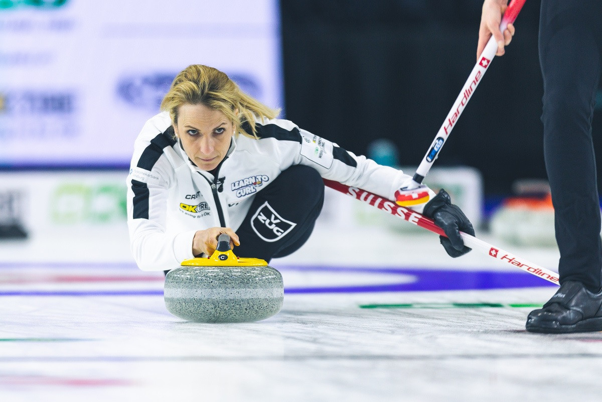Silvana Tirinzoni's Switzerland have eight wins from eight at the World Curling Championship ©WCF