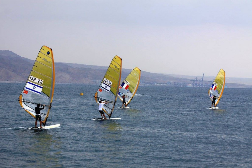 Hometown sailor Zubari takes early lead at World Windsurfing Championships